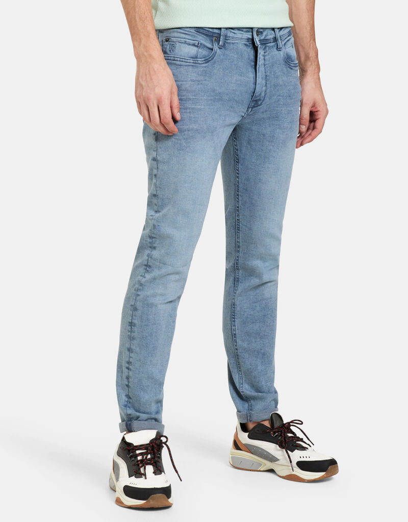 Lucas Slim Zeno L34