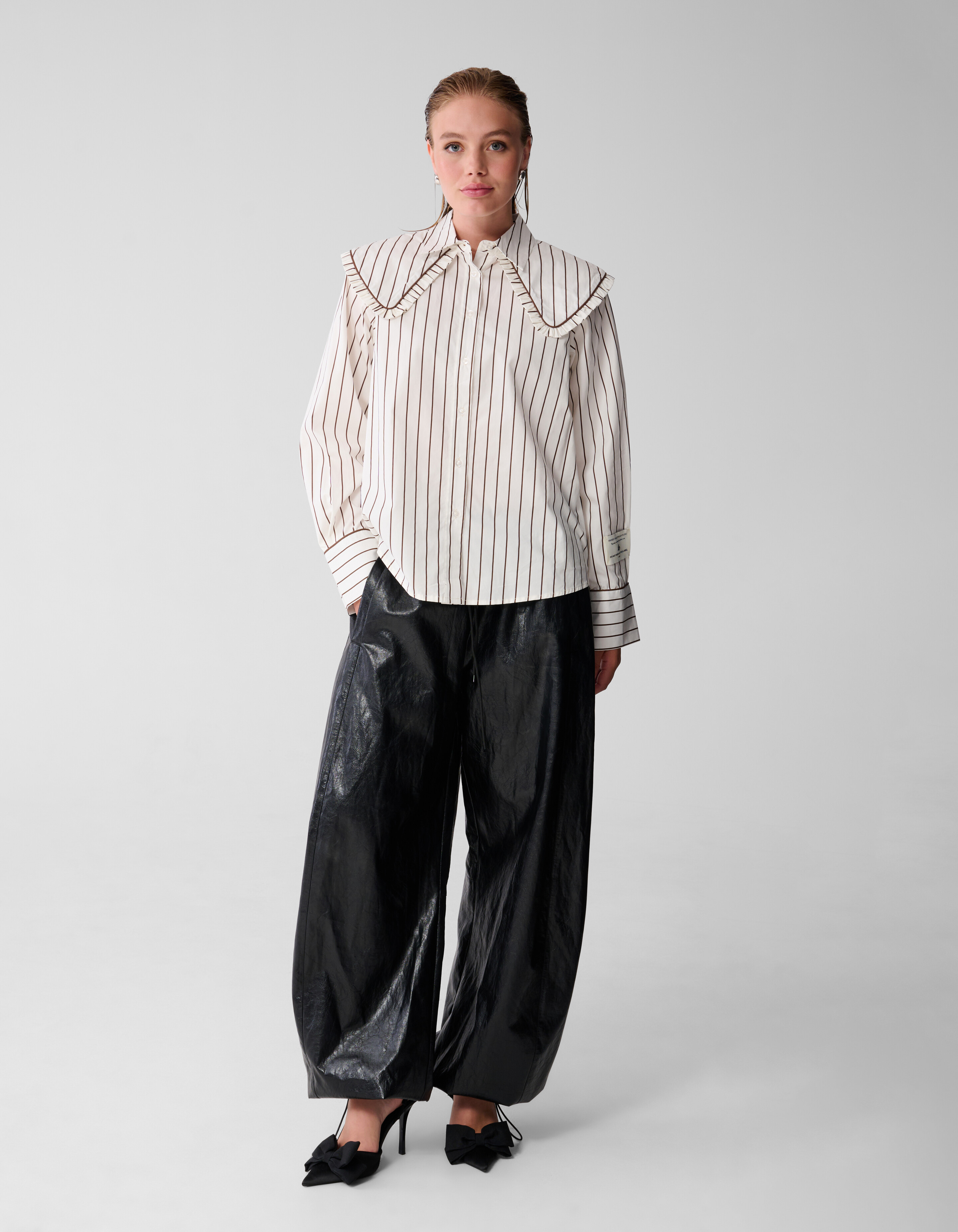 Big Collar Stripe Blouse Bruin SHOEBY WOMEN
