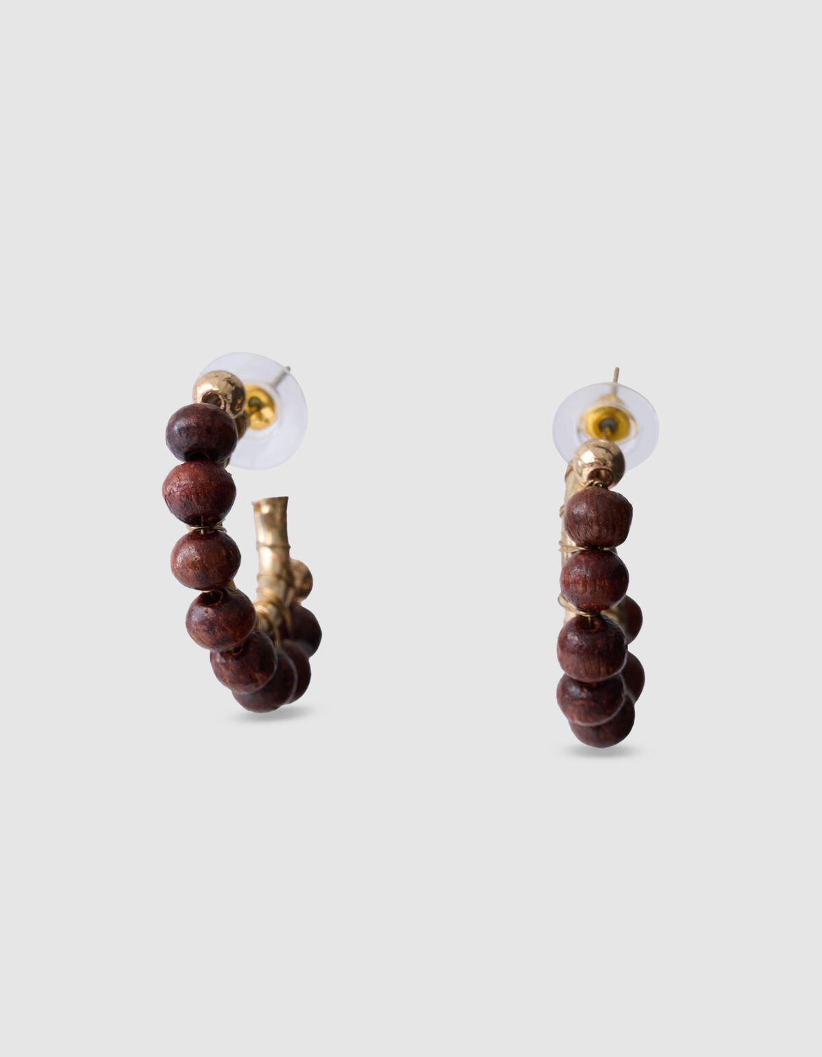 Beaded Wood Hoop Oorbellen Bruin SHOEBY ACCESSOIRES