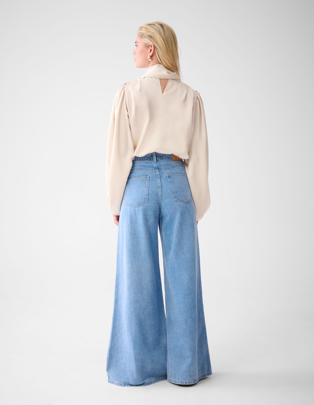 Satijnen Blouse Gebroken Wit By Lonneke SHOEBY WOMEN