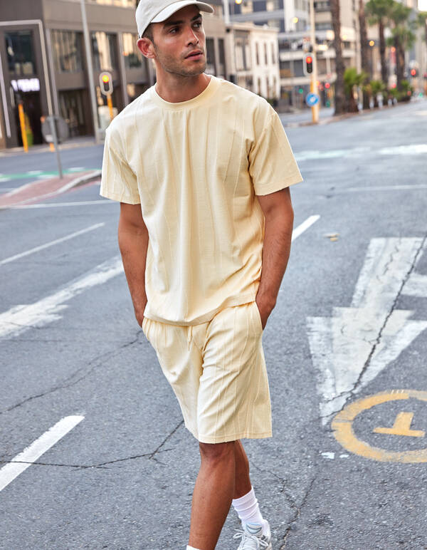 Wavy Line T-shirt Lichtgeel SHOEBY MEN