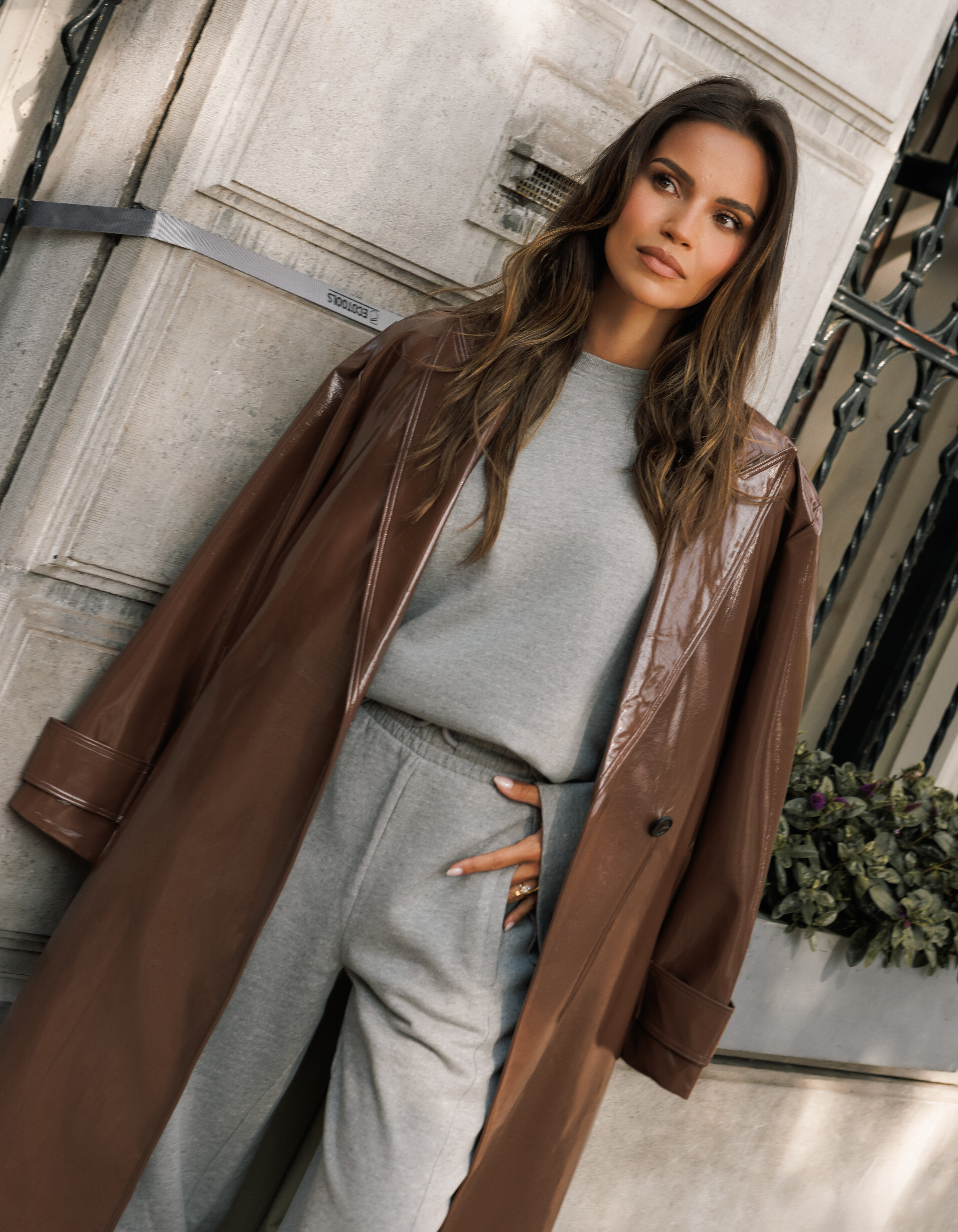 Oversized Lak Trenchcoat Bruin By Monica SHOEBY WOMEN