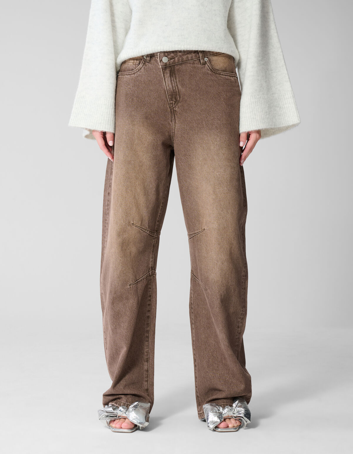 Asymmetric Barrel Fit Jeans Washed Bruin SHOEBY WOMEN