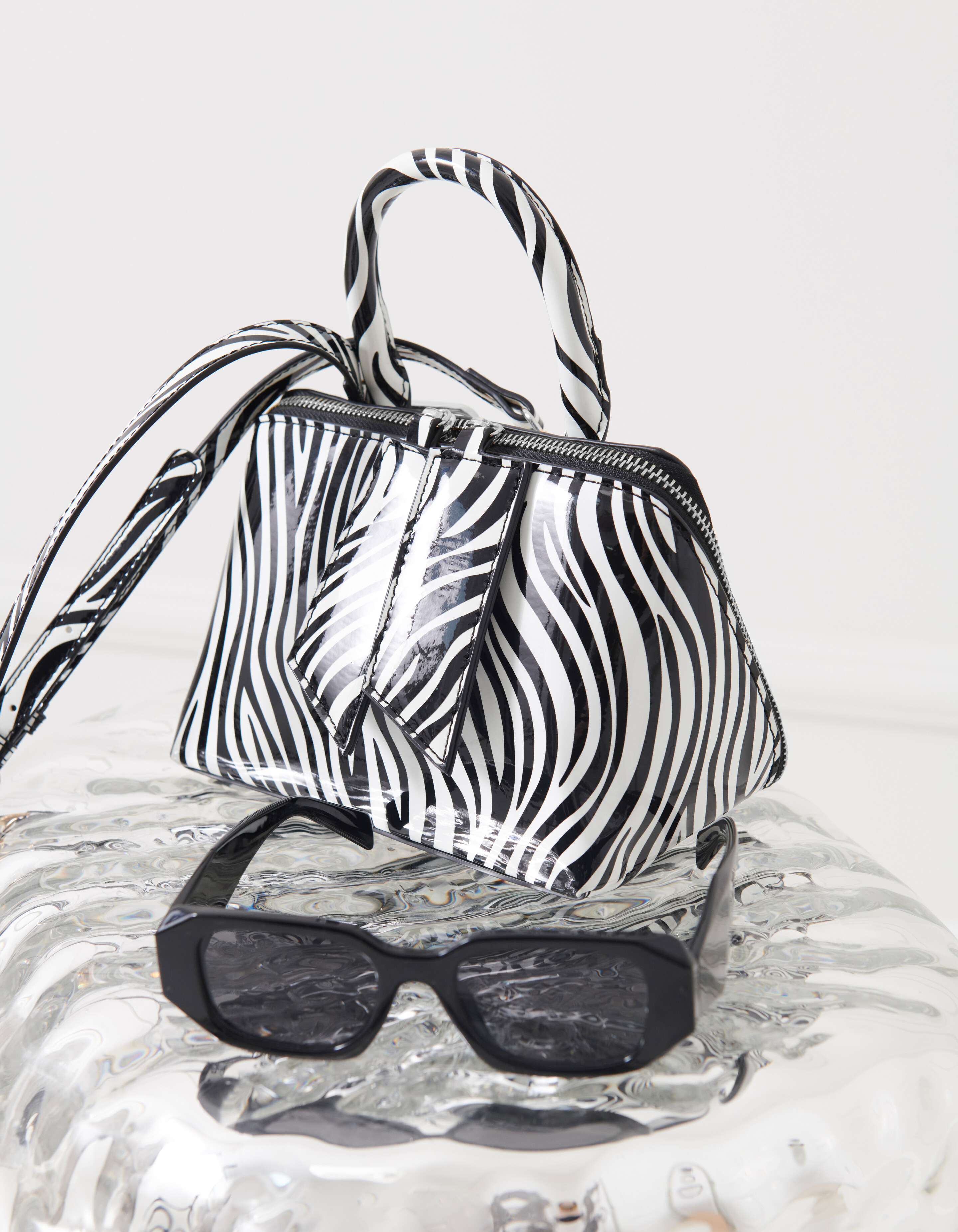 Wijde Rechthoekige Zonnebril Zwart SHOEBY ACCESSOIRES