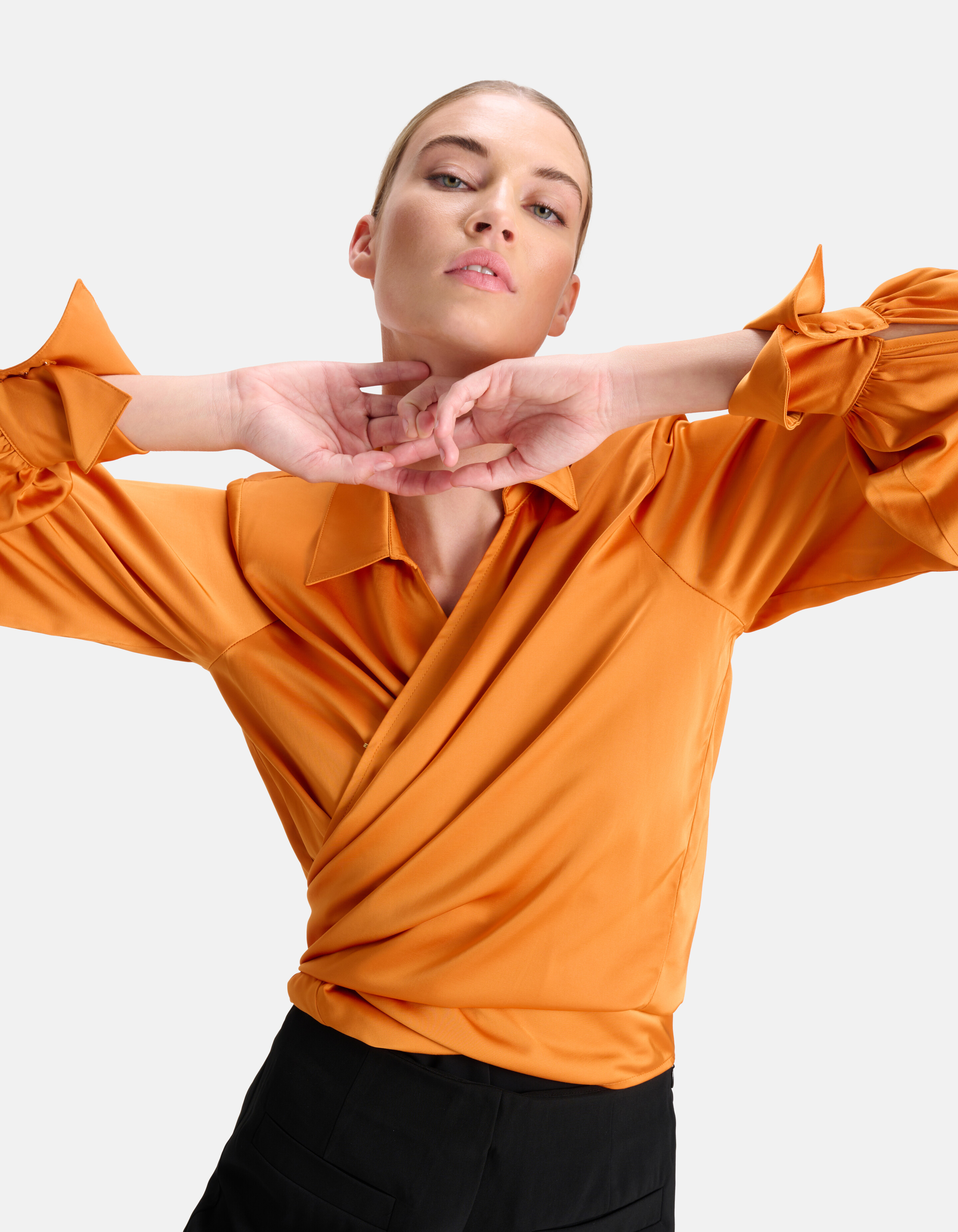 Satijnen Blouse Oranje By Mieke SHOEBY WOMEN