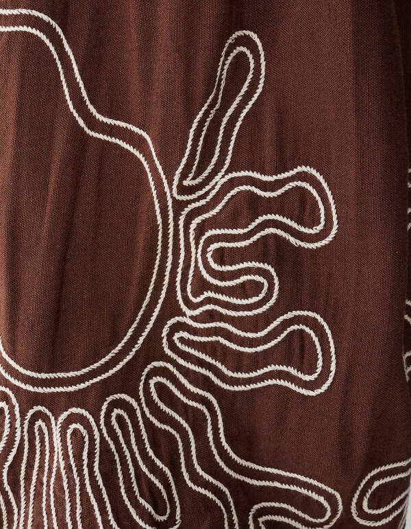 Embroidery Off Shoulder Top Bruin SHOEBY WOMEN