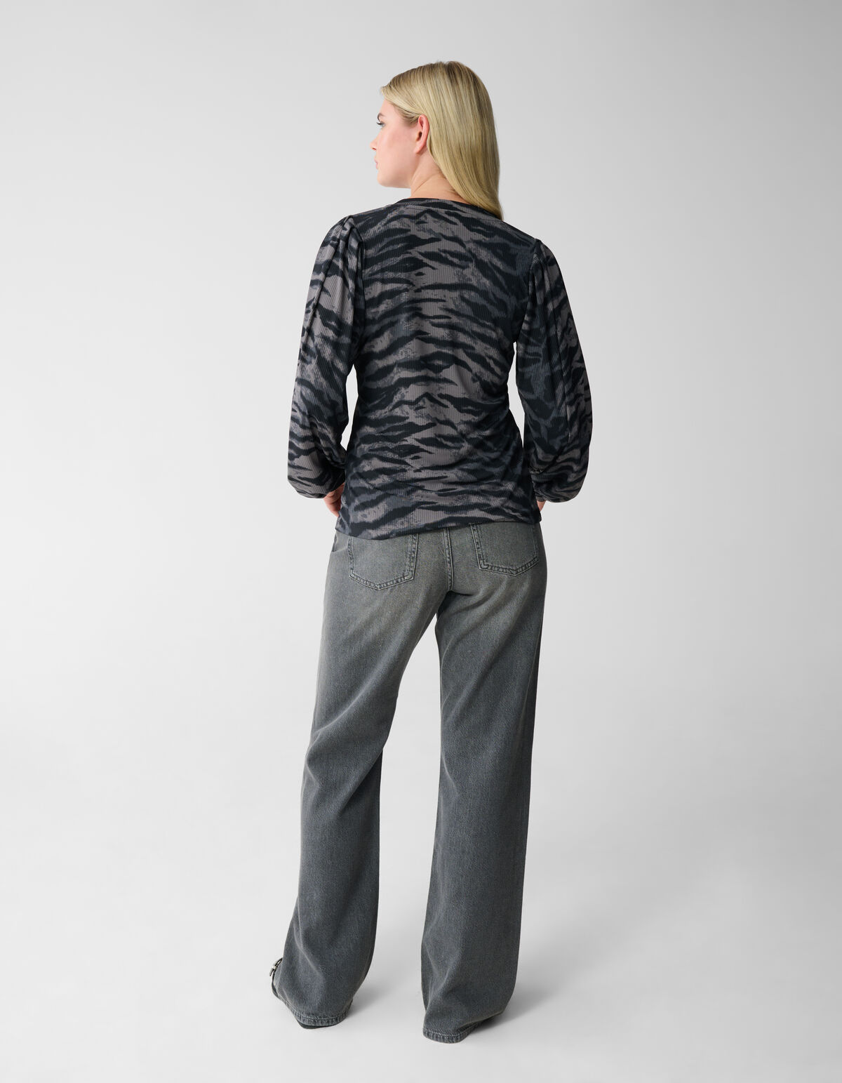 Tijgerprint Rib Jersey Top Donkergrijs SHOEBY WOMEN