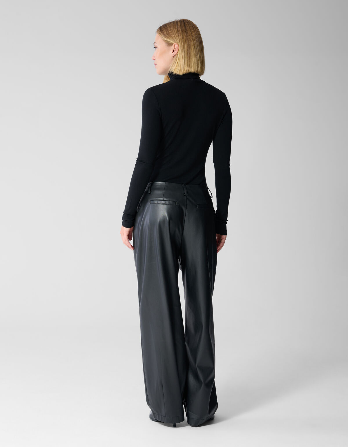 Vegan Leren Barrel Fit Broek Zwart By Lonneke SHOEBY WOMEN