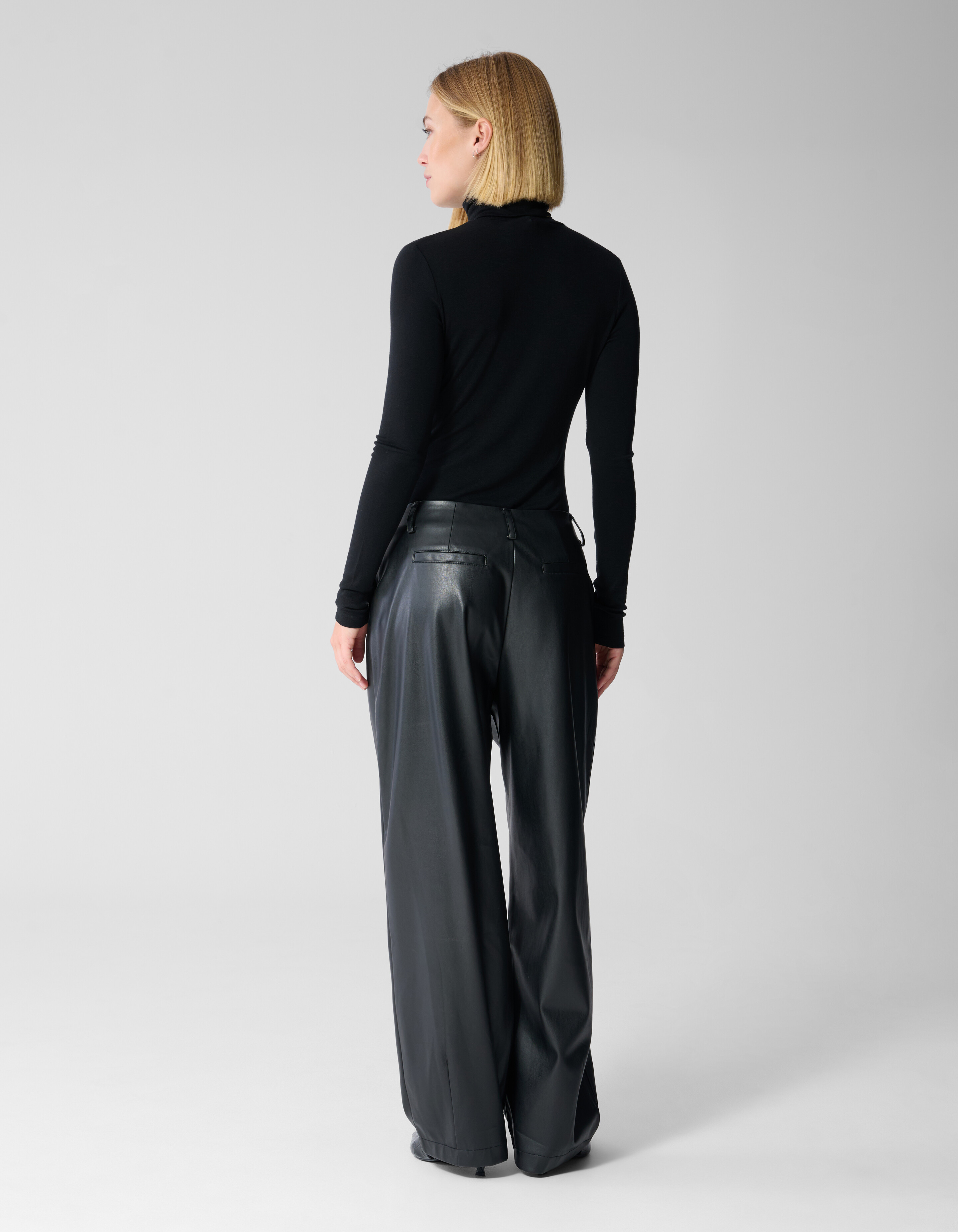 Vegan Leren Barrel Fit Broek Zwart By Lonneke SHOEBY WOMEN