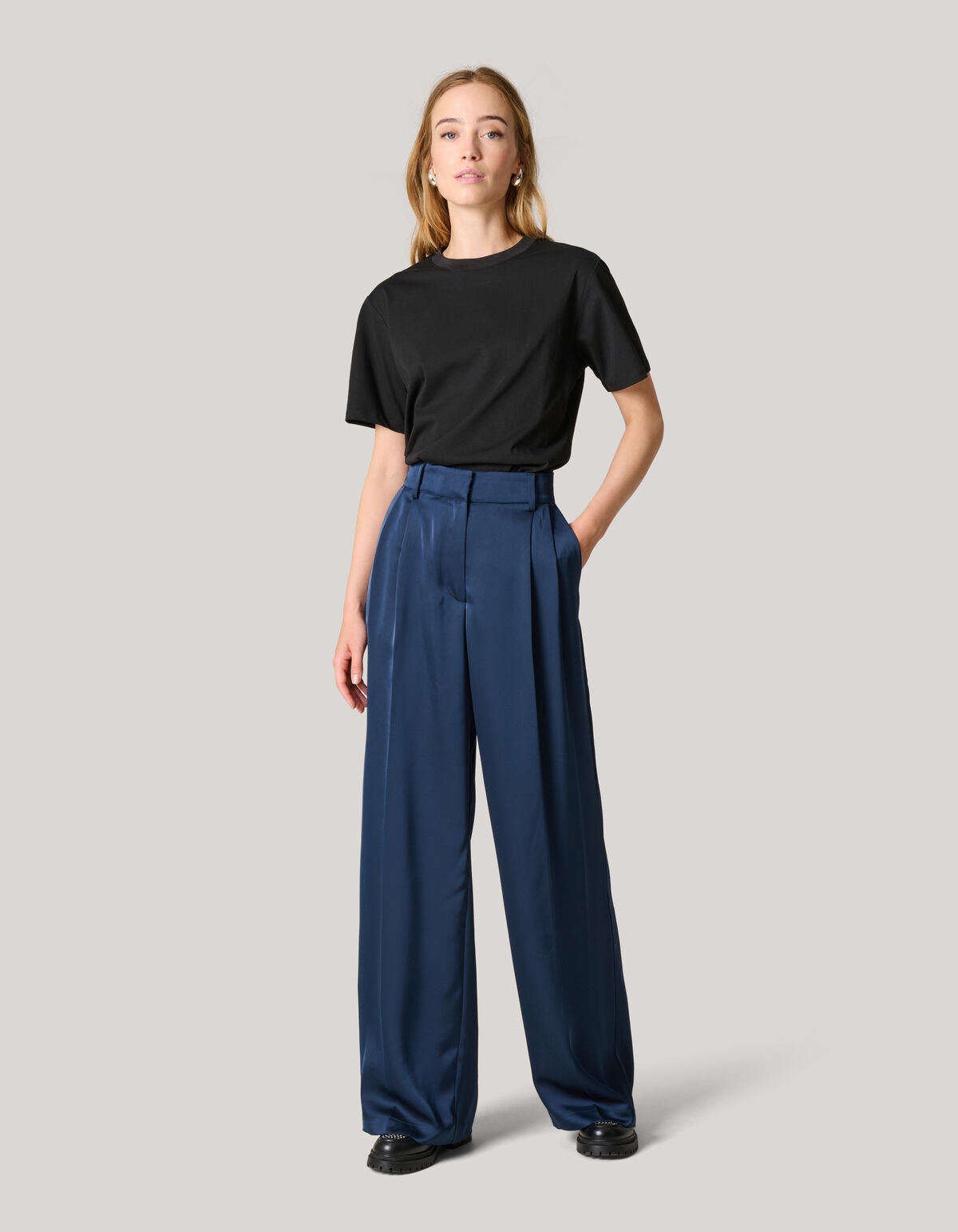 Satijnen Wide Leg Broek Donkerblauw SHOEBY WOMEN