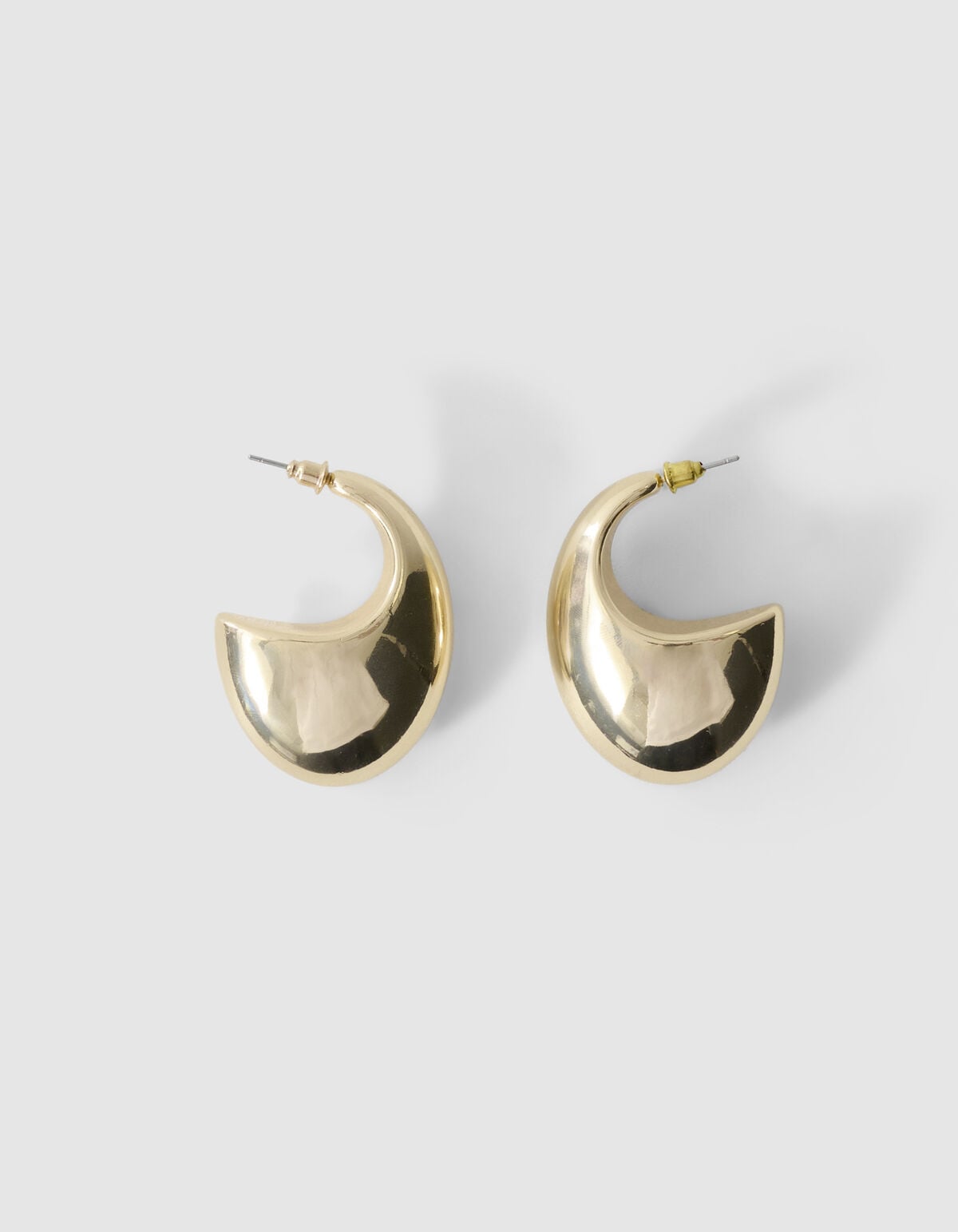 Oval Hoop Oorbellen Goud By Monica SHOEBY ACCESSOIRES