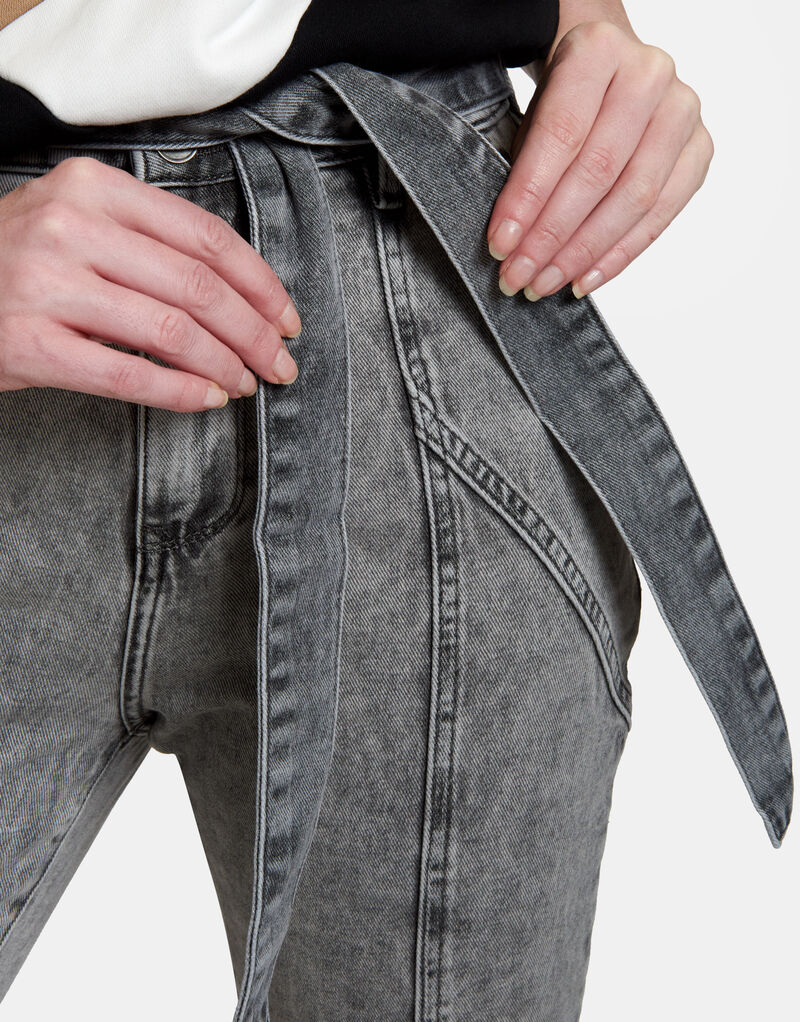 Saar Mom Jeans
