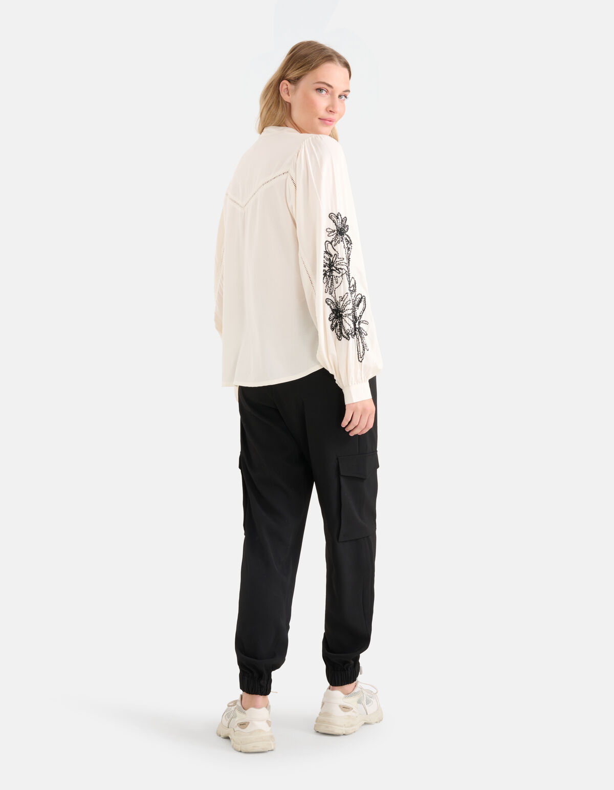 Beaded Embroidery Blouse Gebroken Wit SHOEBY WOMEN