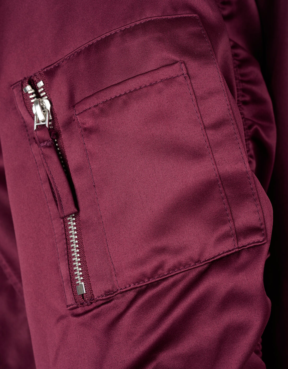 Satijnen Bomberjack Donkerrood SHOEBY WOMEN