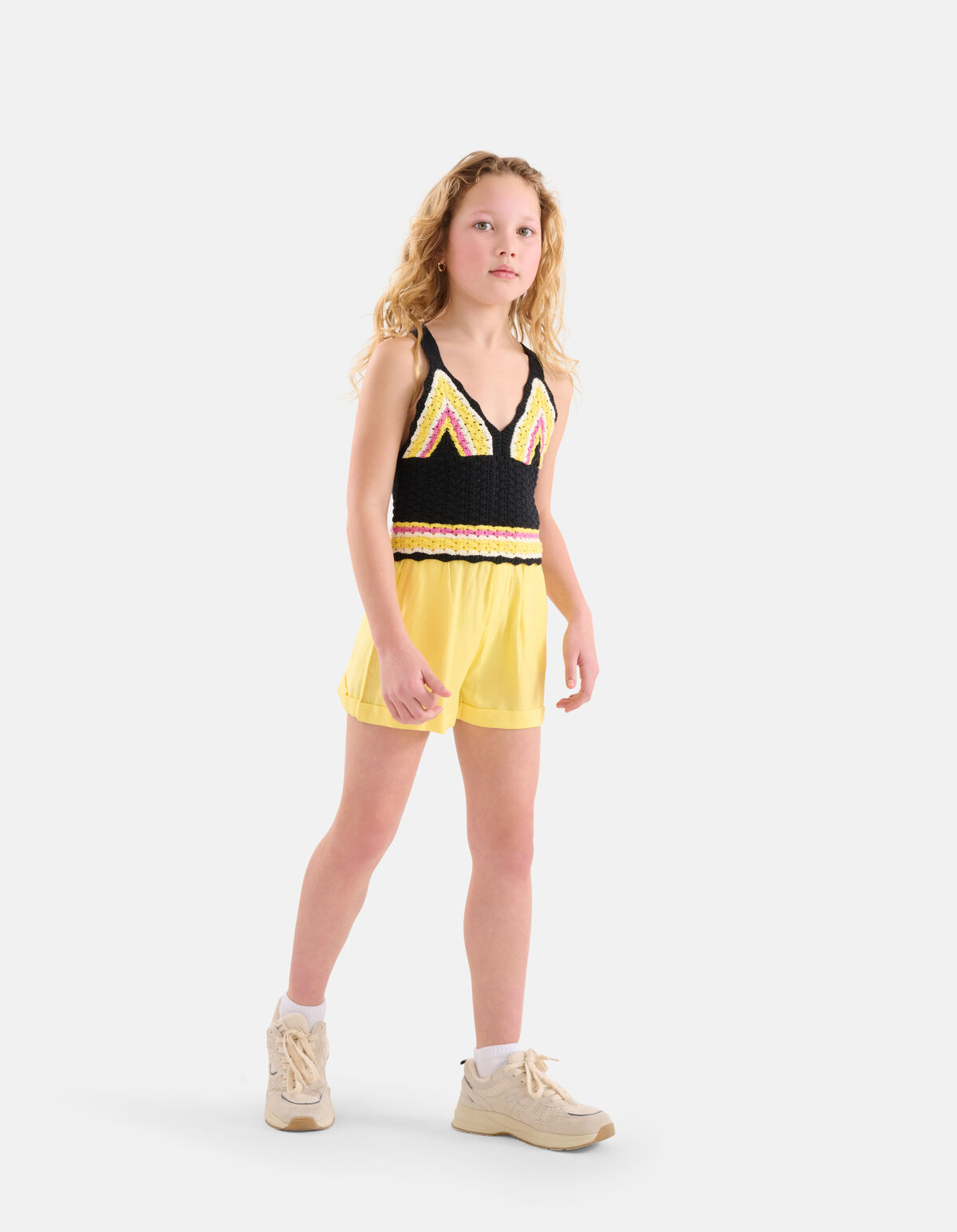 Crochet Triangle Top Donkergrijs SHOEBY GIRLS