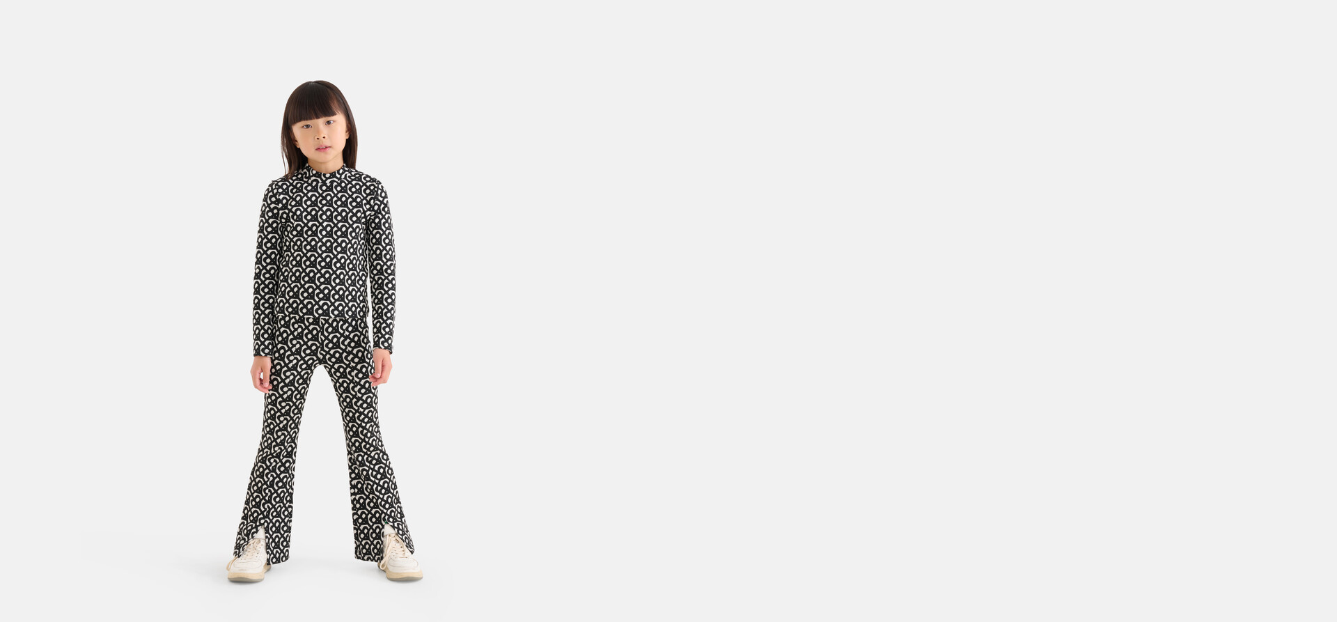 Monogram Flared Broek Zwart SHOEBY GIRLS