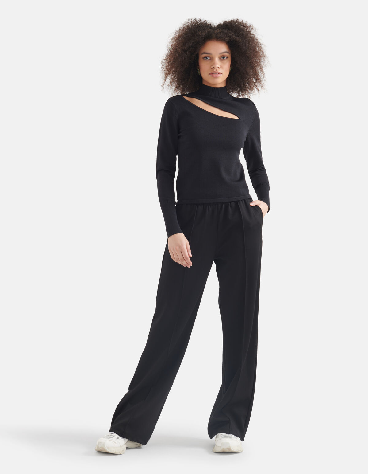 Cut Out Top Zwart SHOEBY WOMEN