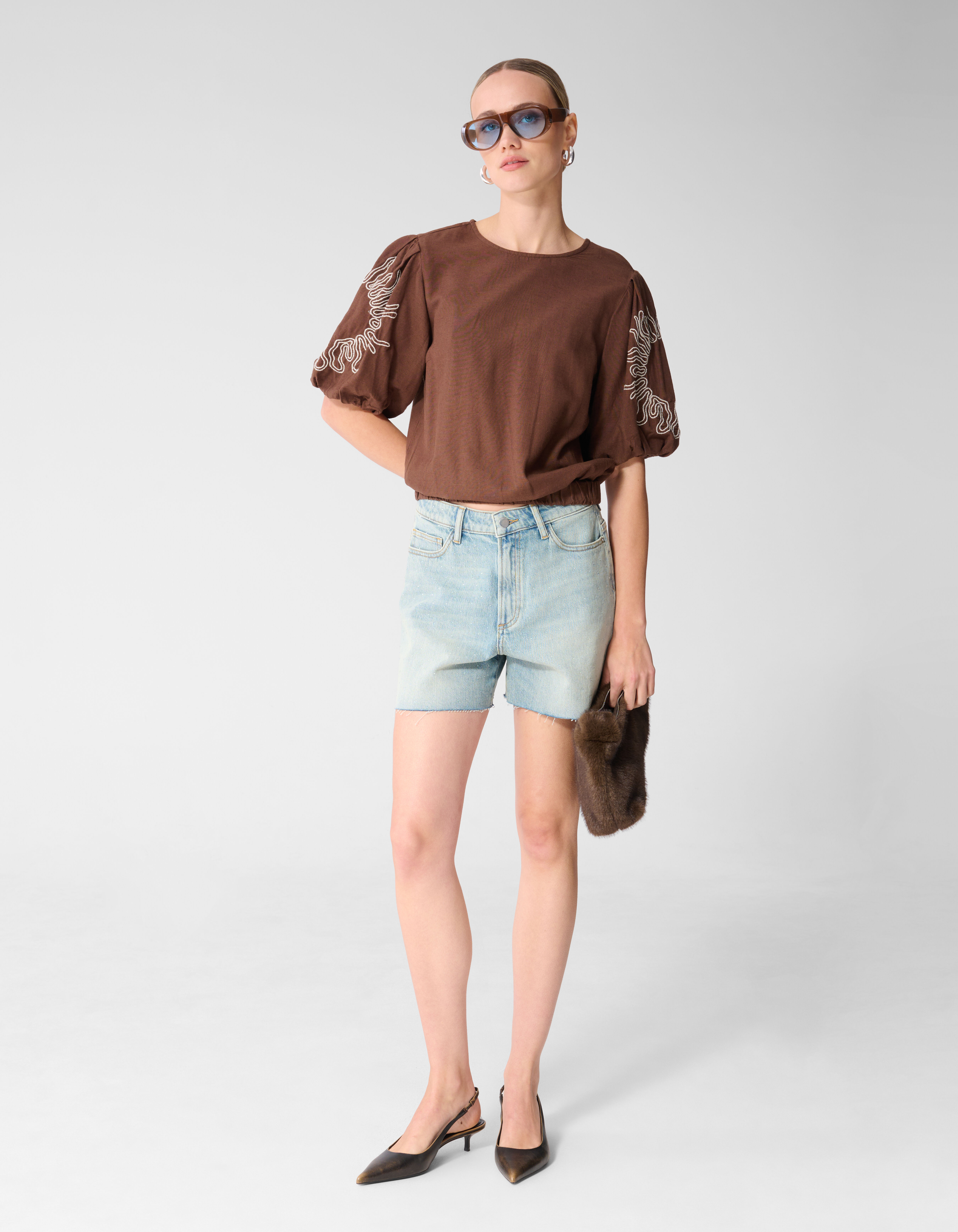 トップス 00s Share Spilit Hand Embroidery Top Embroidery Cropped Top Bruin | Shoeby