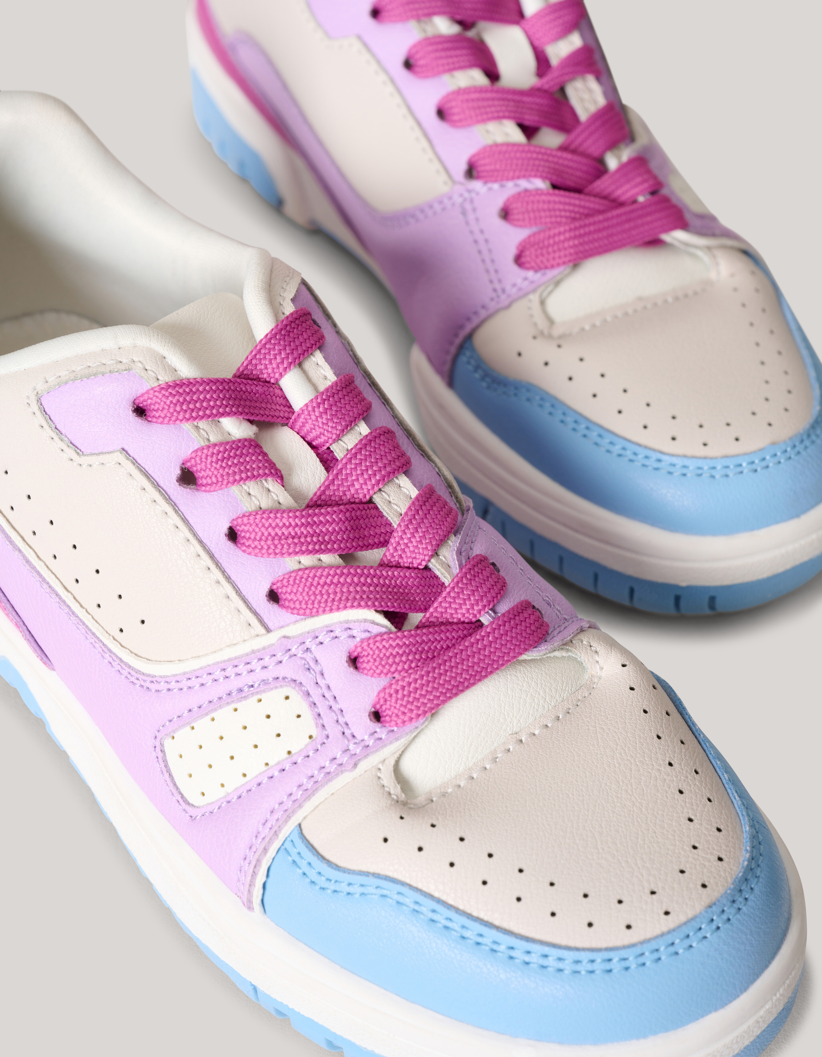 Color Sneakers SHOEBY SHOES