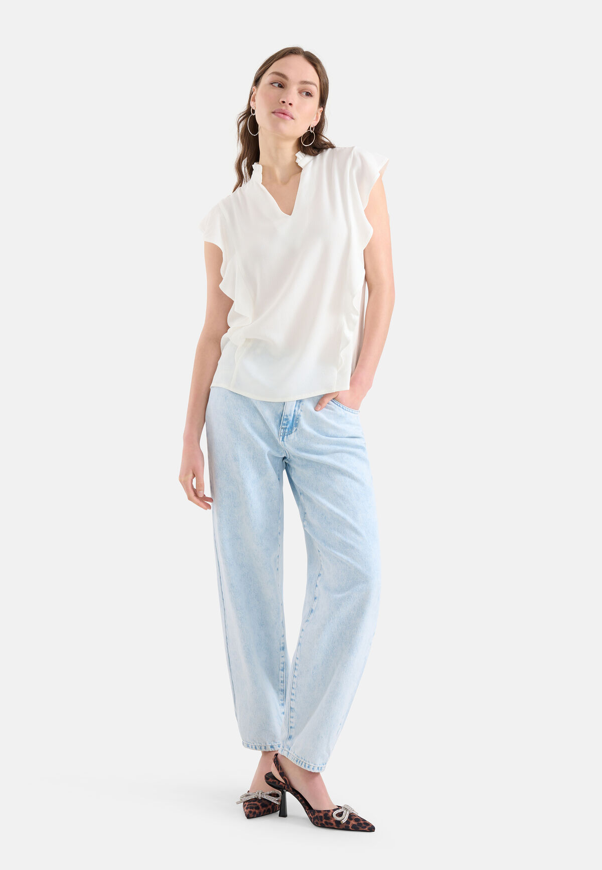 Ruffle Top Wit SHOEBY WOMEN