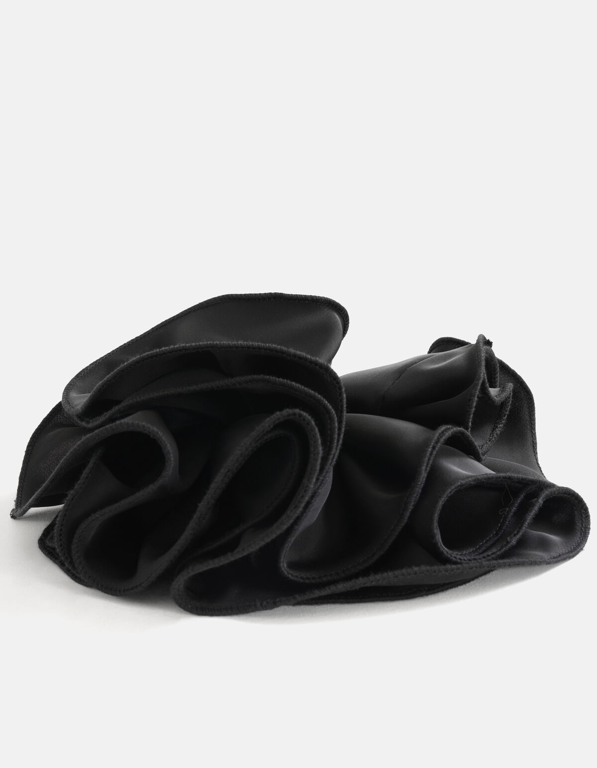 Bloemen Broche Zwart By Lonneke SHOEBY ACCESSOIRES