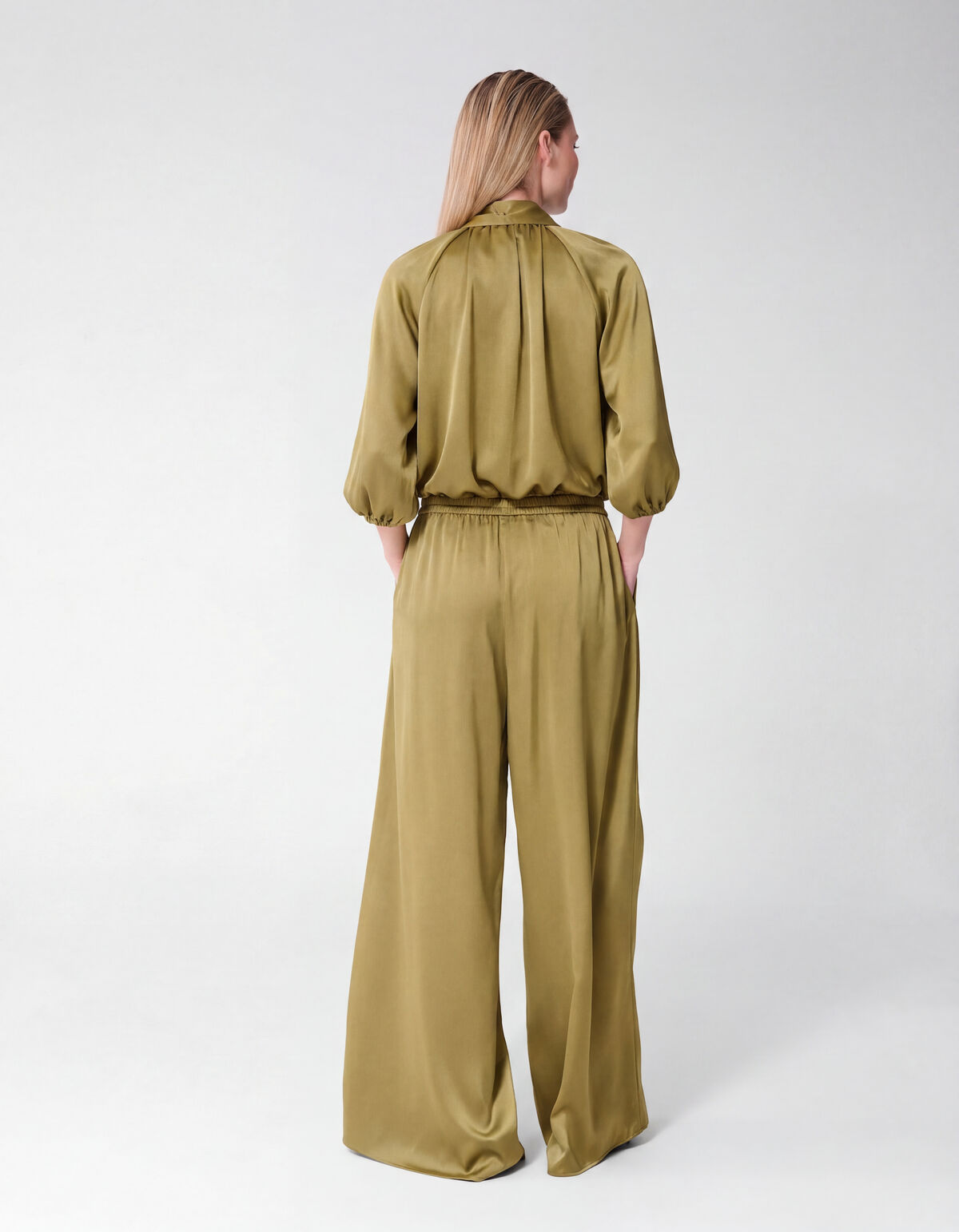 Satijnen Strik Blouse Groen By Fred SHOEBY WOMEN