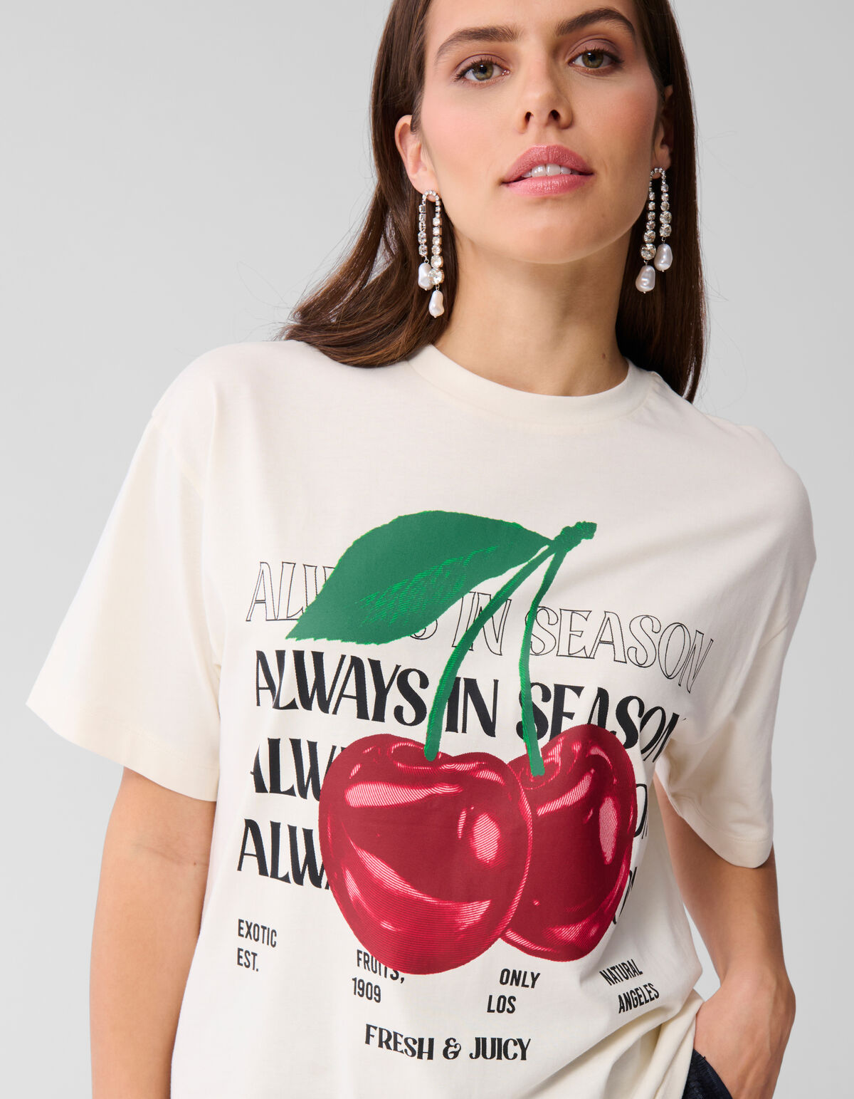 Cherry Artwork T-shirt Gebroken Wit SHOEBY WOMEN