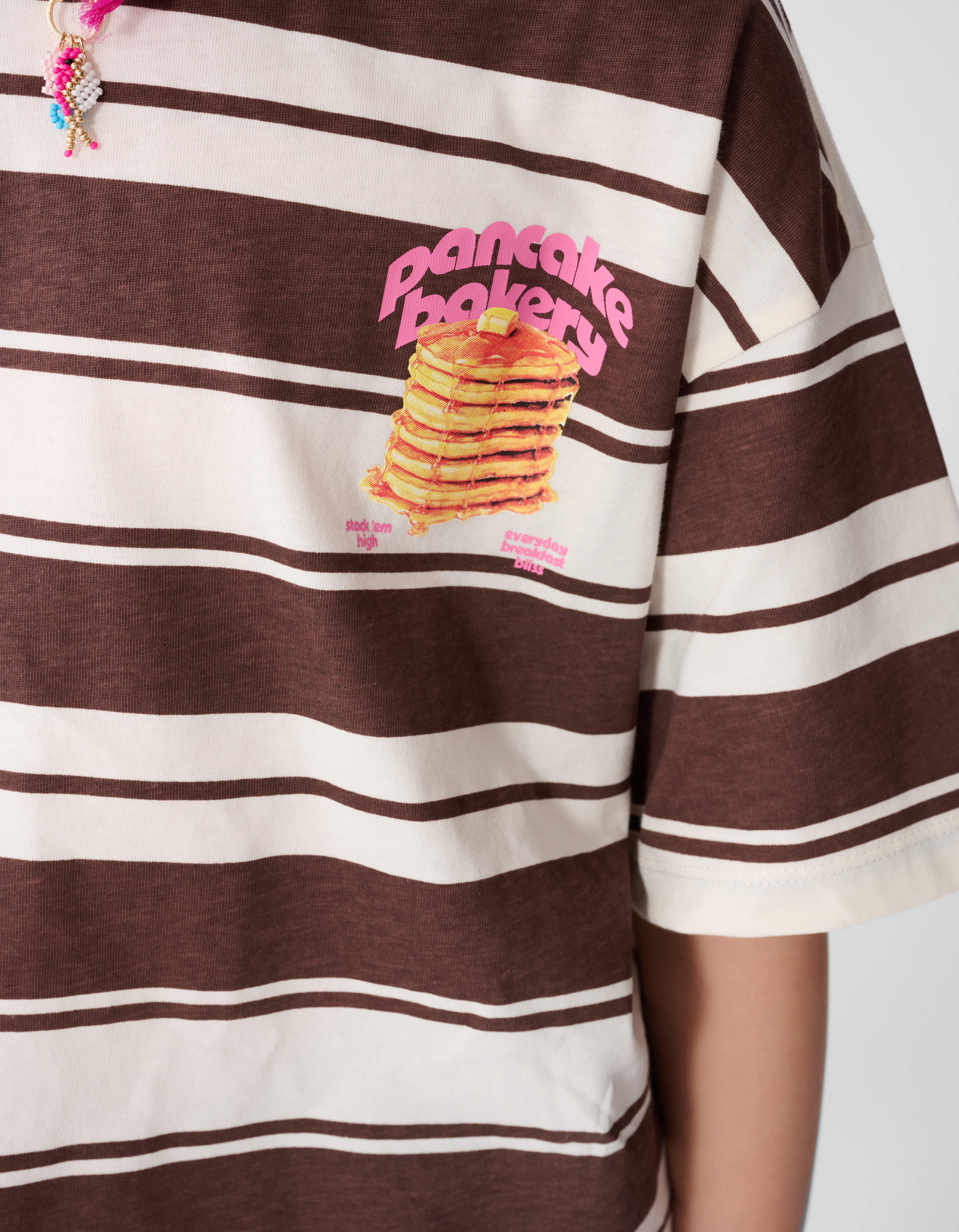 Pancake Bakery Artwork T-shirt Bruin SHOEBY GIRLS