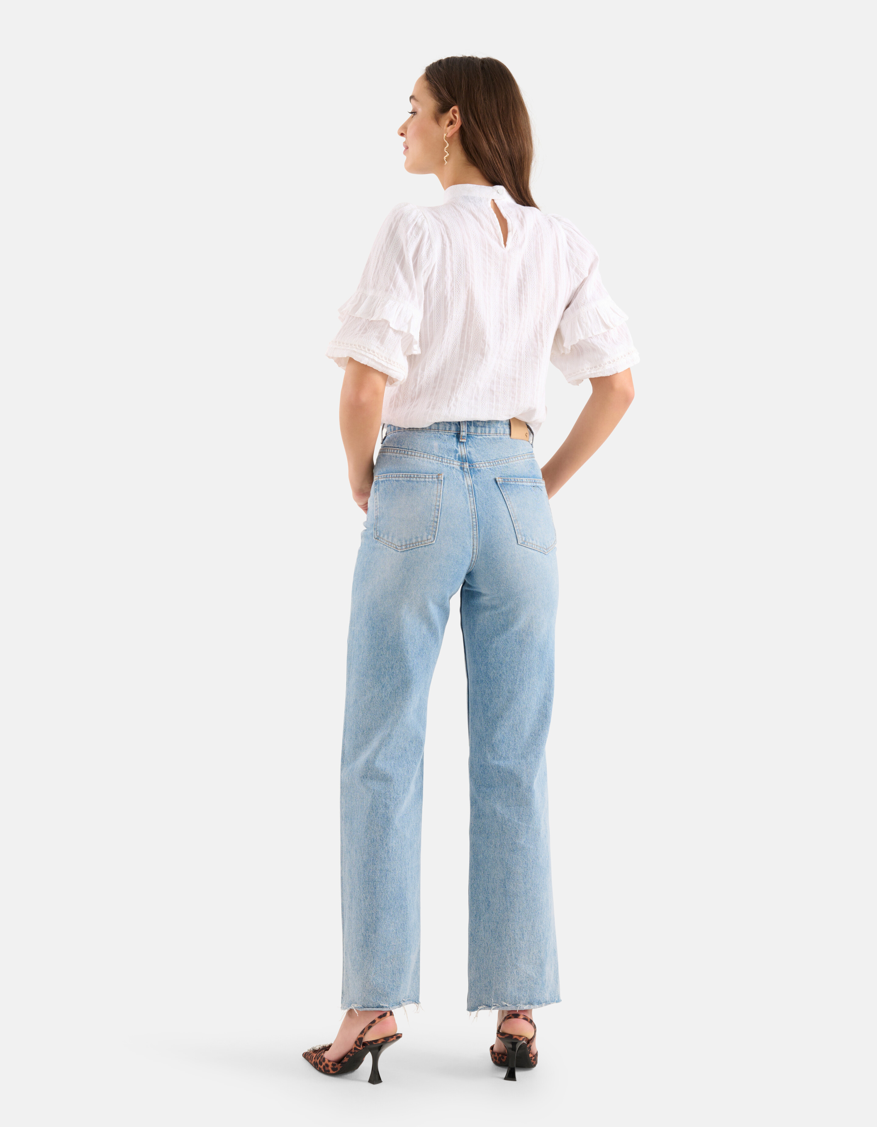 Ruffle Blouse Wit SHOEBY WOMEN