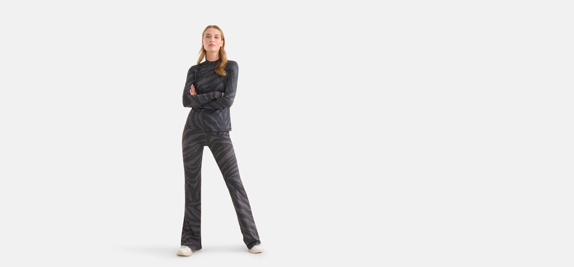 Travel Flared Broek Donkergrijs SHOEBY WOMEN