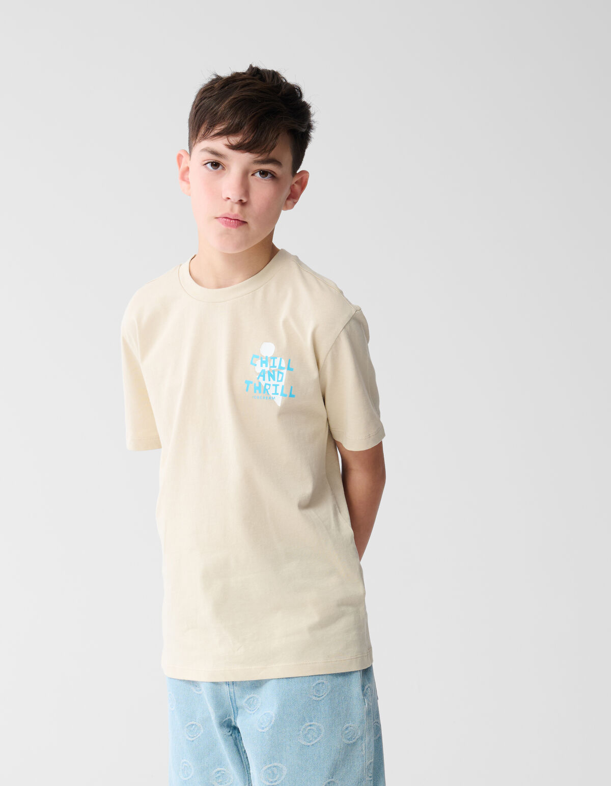 Chill Artwork T-shirt Zand SHOEBY BOYS