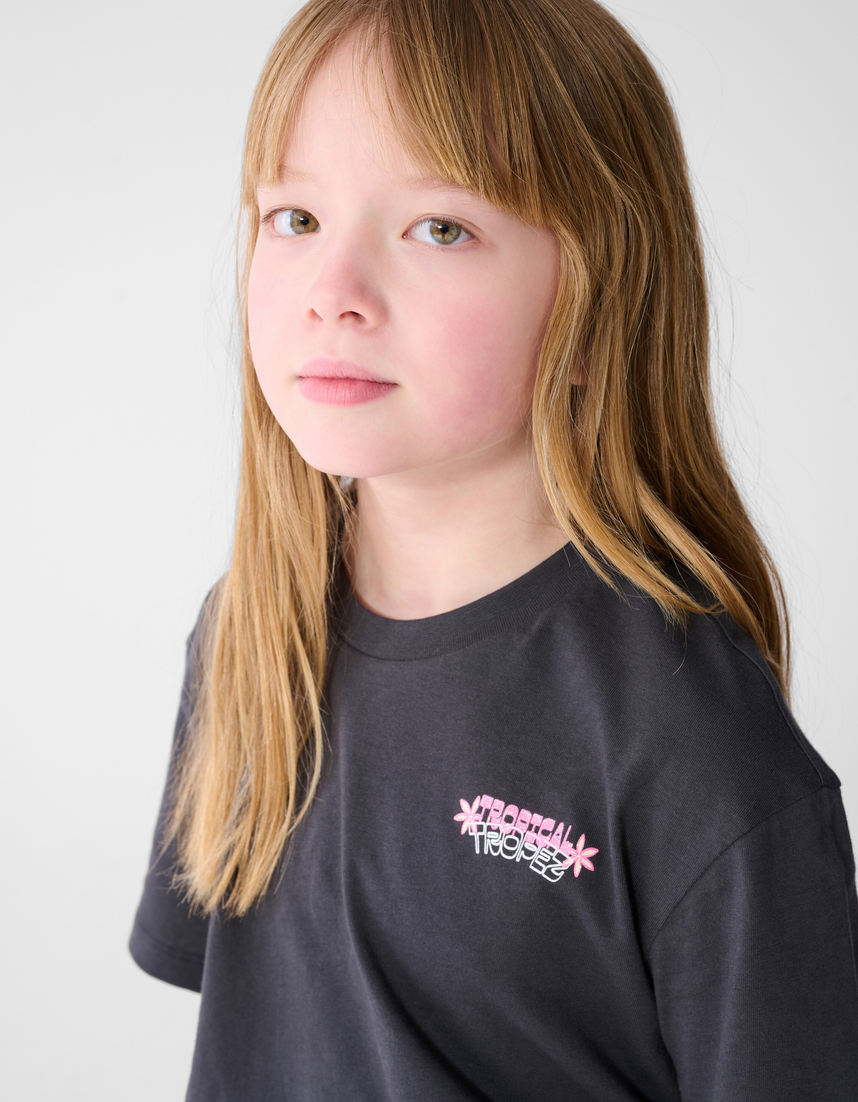 Tropez Artwork T-Shirt Donkergrijs SHOEBY GIRLS