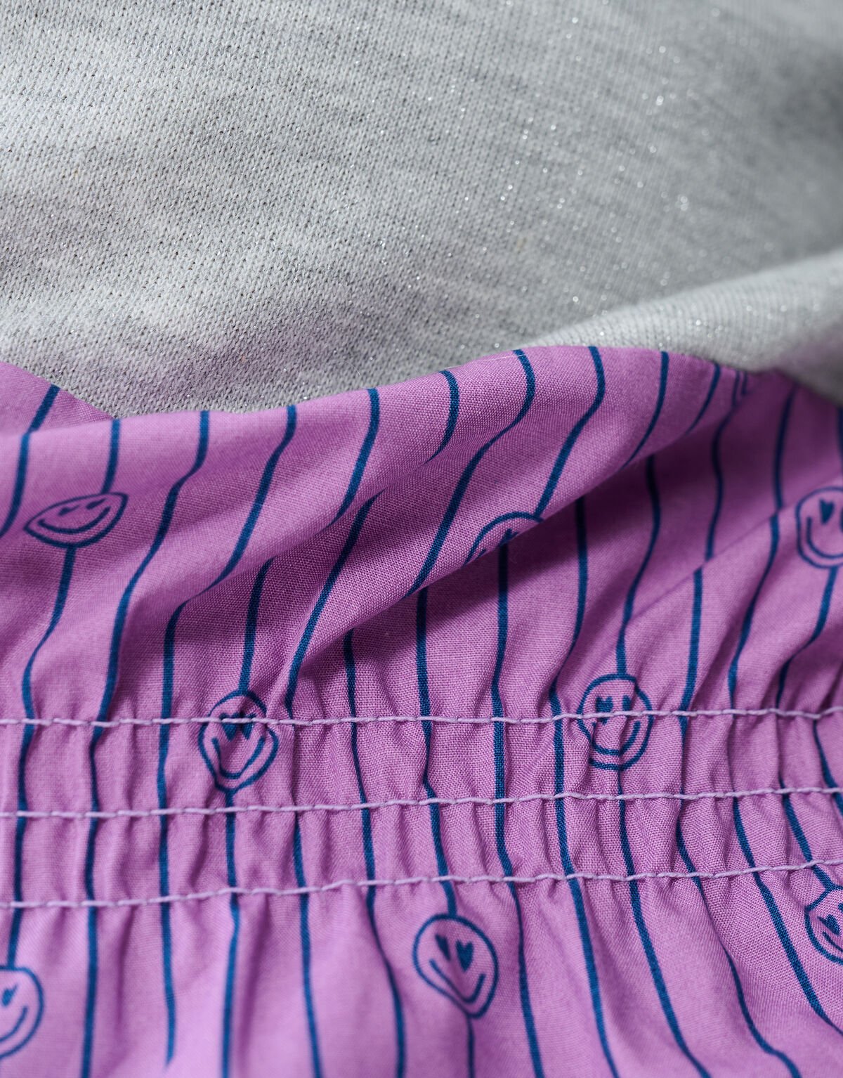 Smiley Pinstripe Sweater Grijs SHOEBY GIRLS