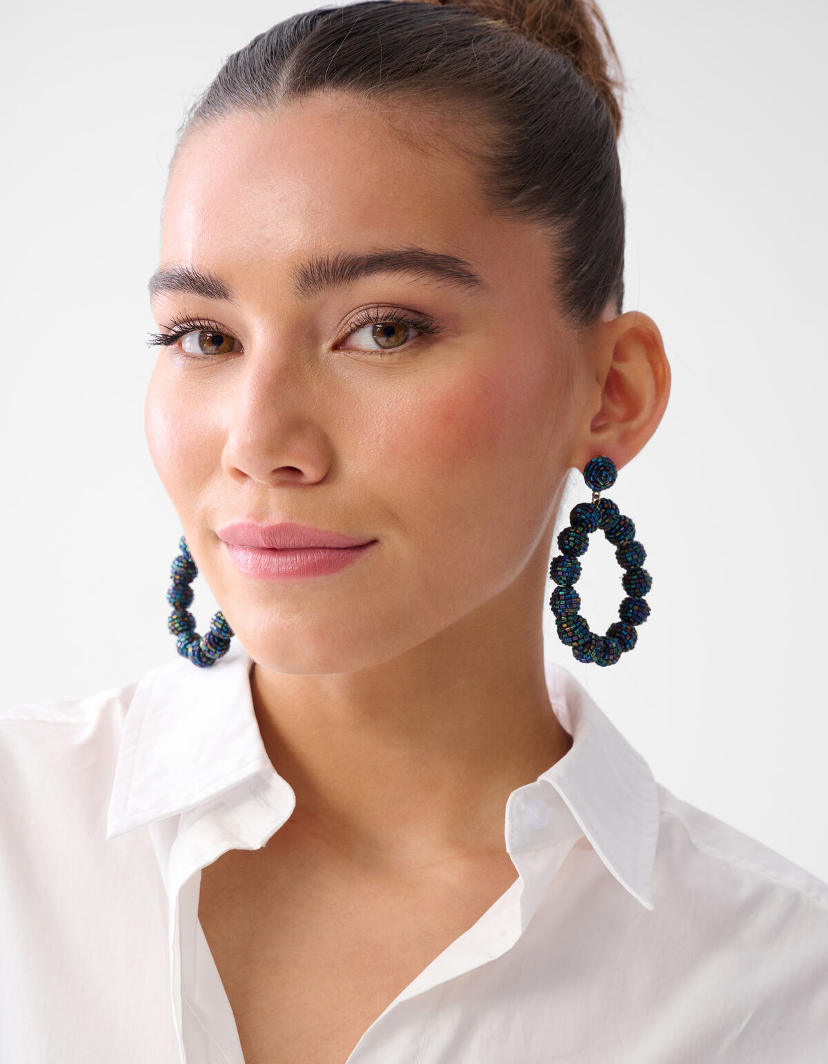 Beaded Oorbellen Donkerblauw SHOEBY ACCESSOIRES