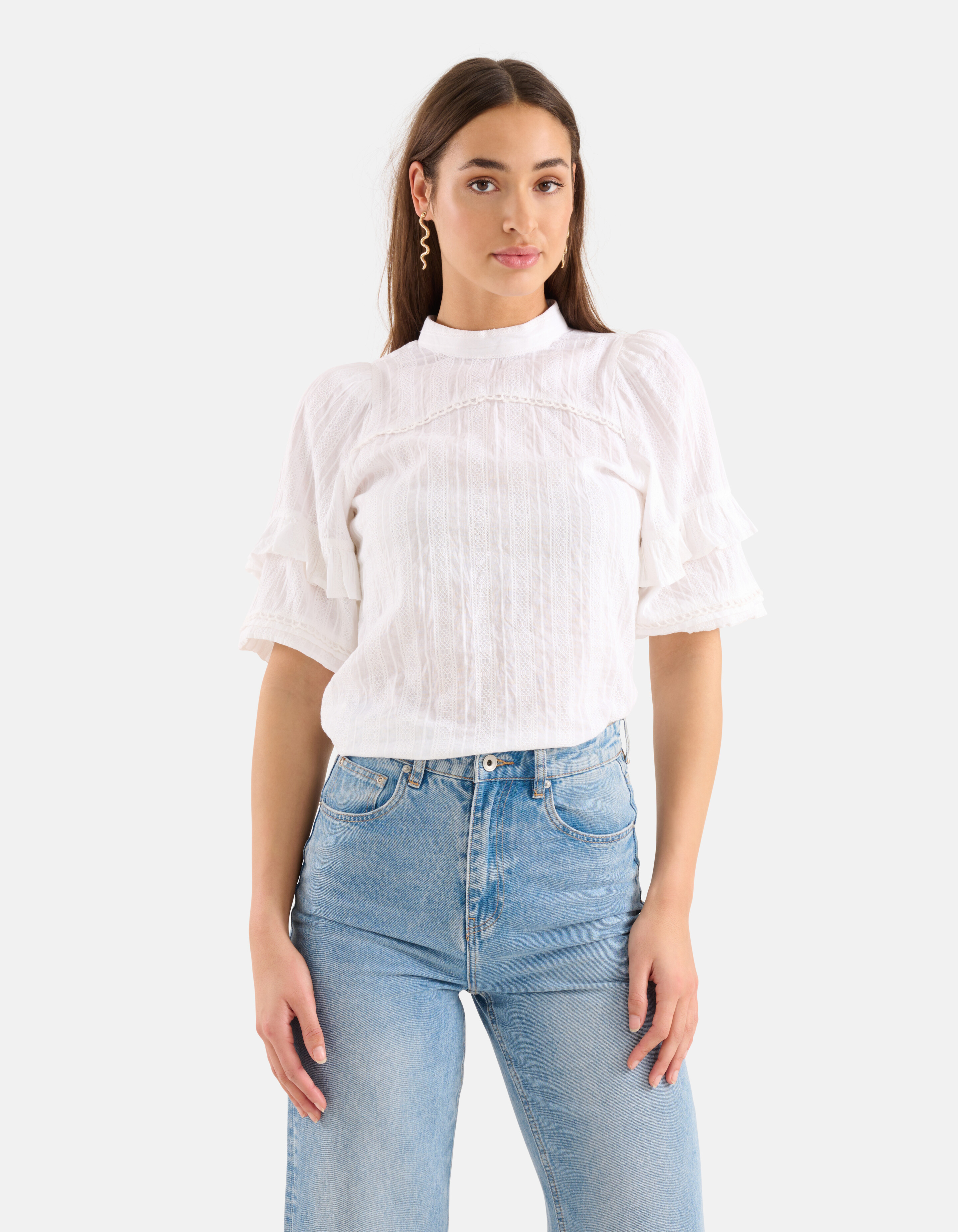 Ruffle Blouse Wit SHOEBY WOMEN
