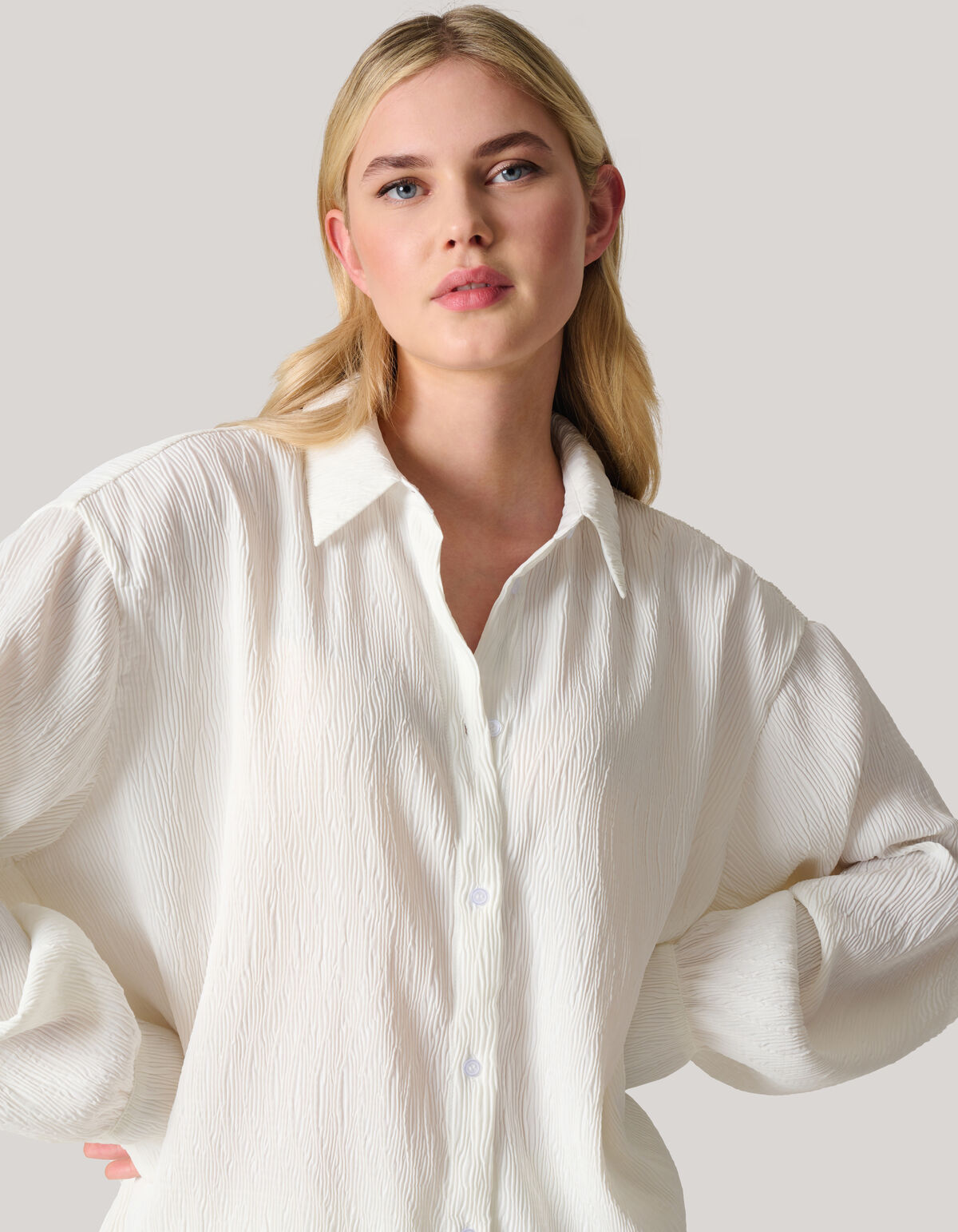 Plissé Crinkle Blouse Gebroken Wit SHOEBY WOMEN