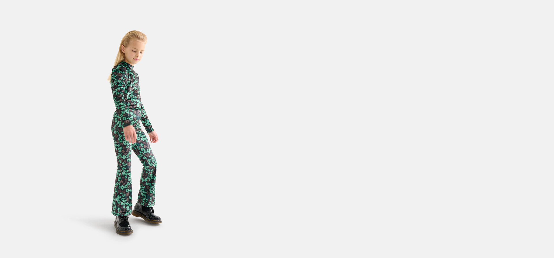 Velvet Bloemenprint Flared Broek Groen SHOEBY GIRLS