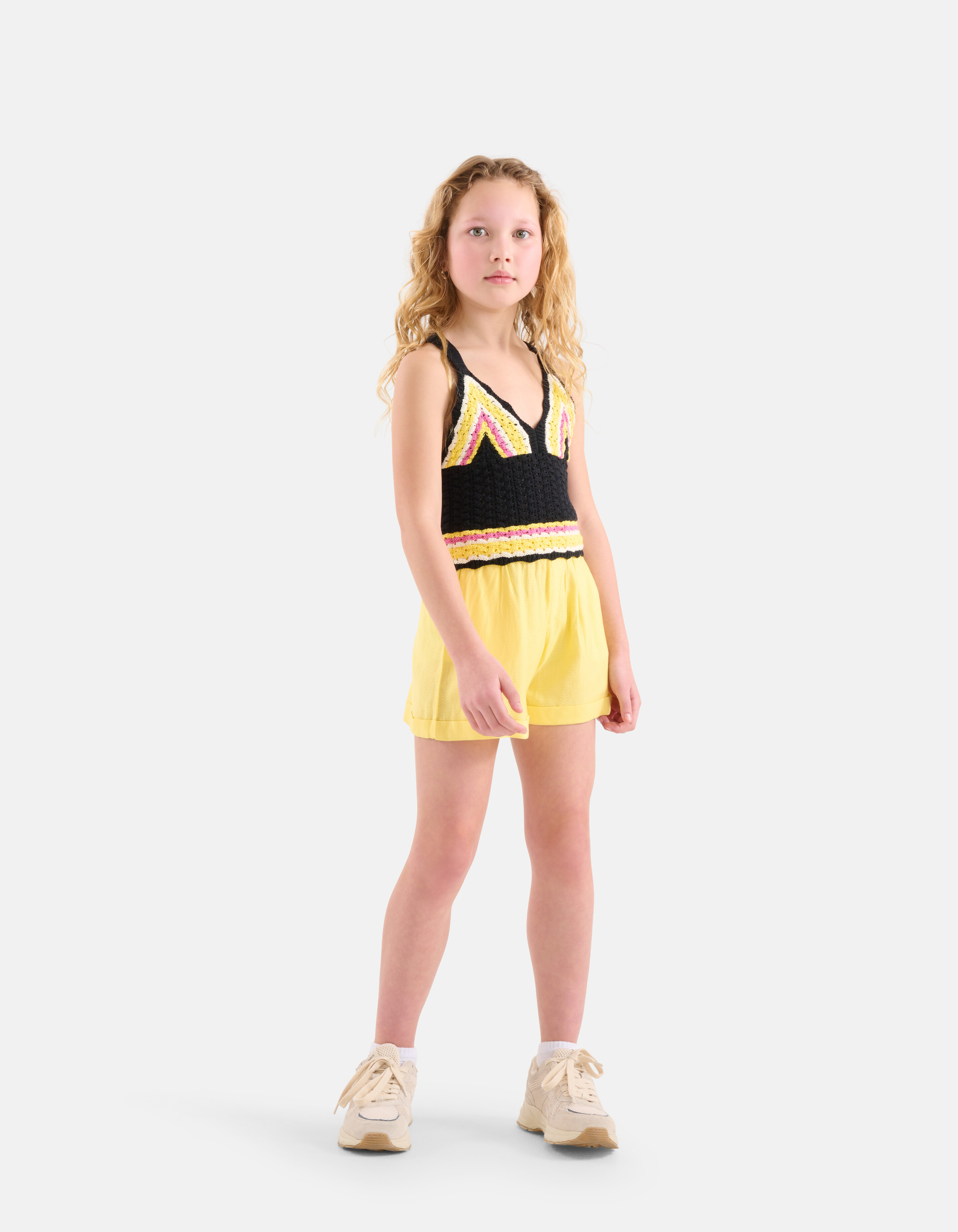Crochet Triangle Top Donkergrijs SHOEBY GIRLS