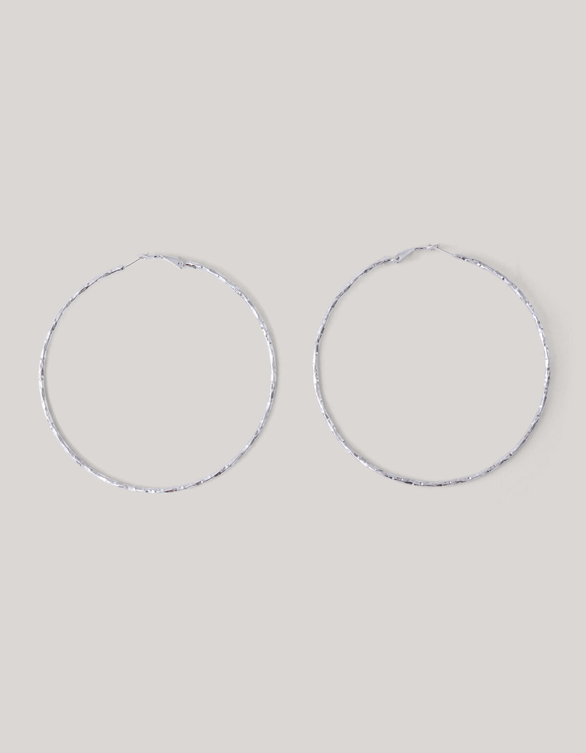 Hammered Hoop Oorbellen Zilver SHOEBY ACCESSOIRES