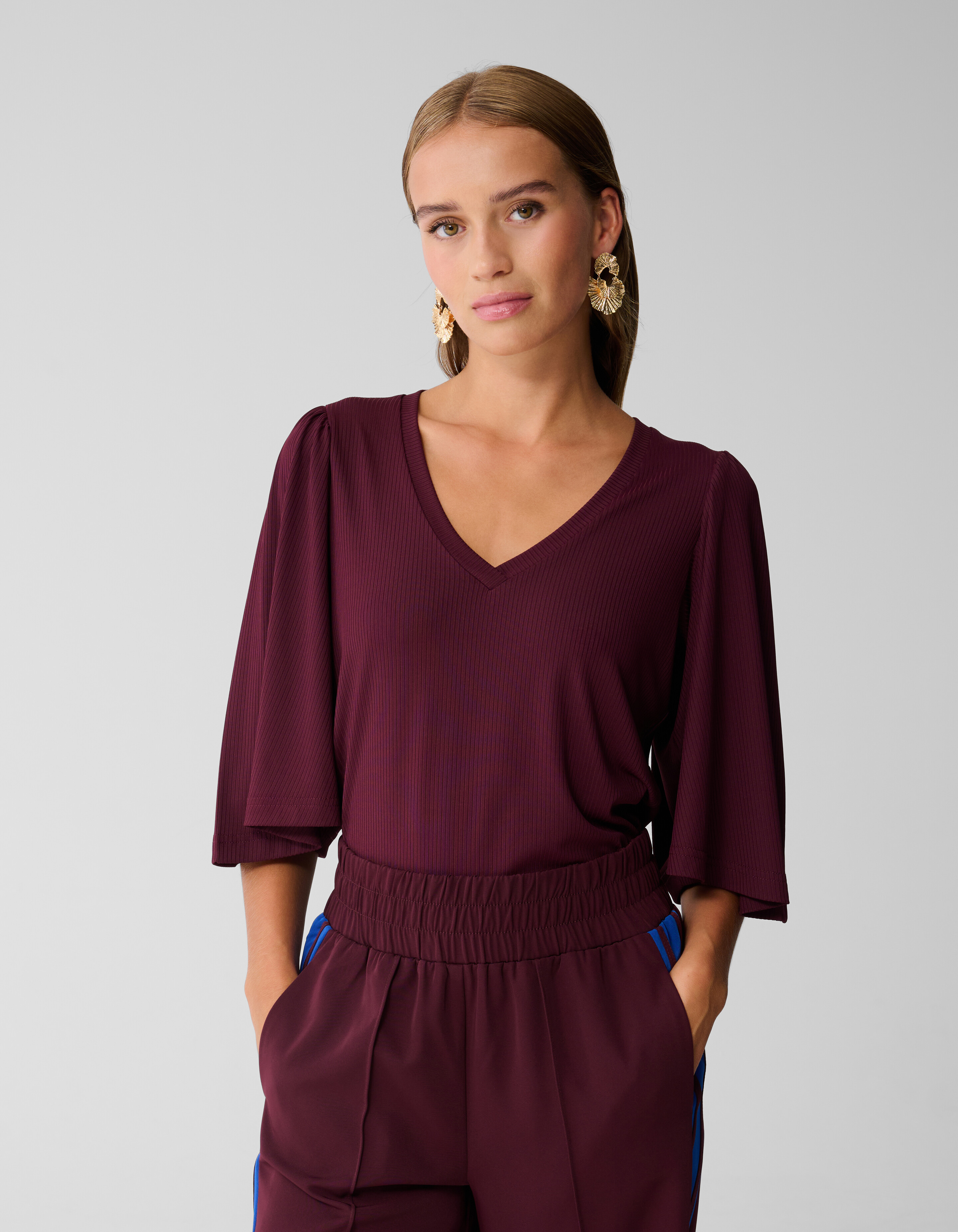 Ruffle Rib Top Donkerrood SHOEBY WOMEN