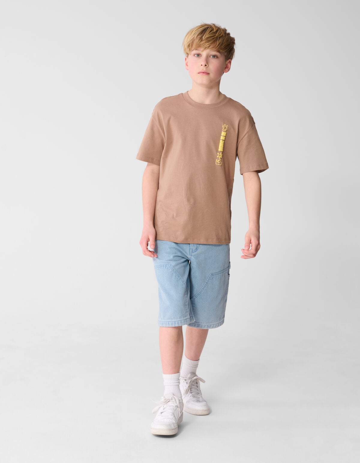 Holiday Artwork T-shirt Lichtbruin SHOEBY BOYS