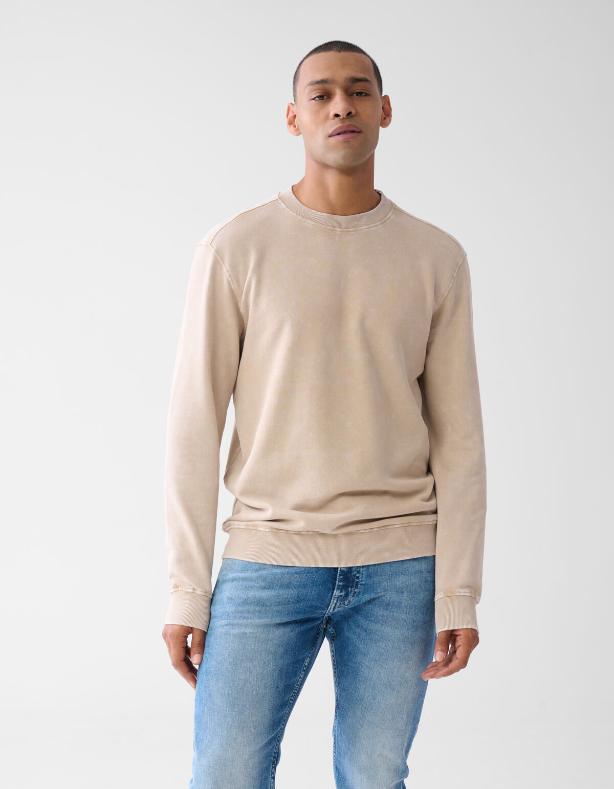 Basis Sweater Washed Beige SHOEBY MEN
