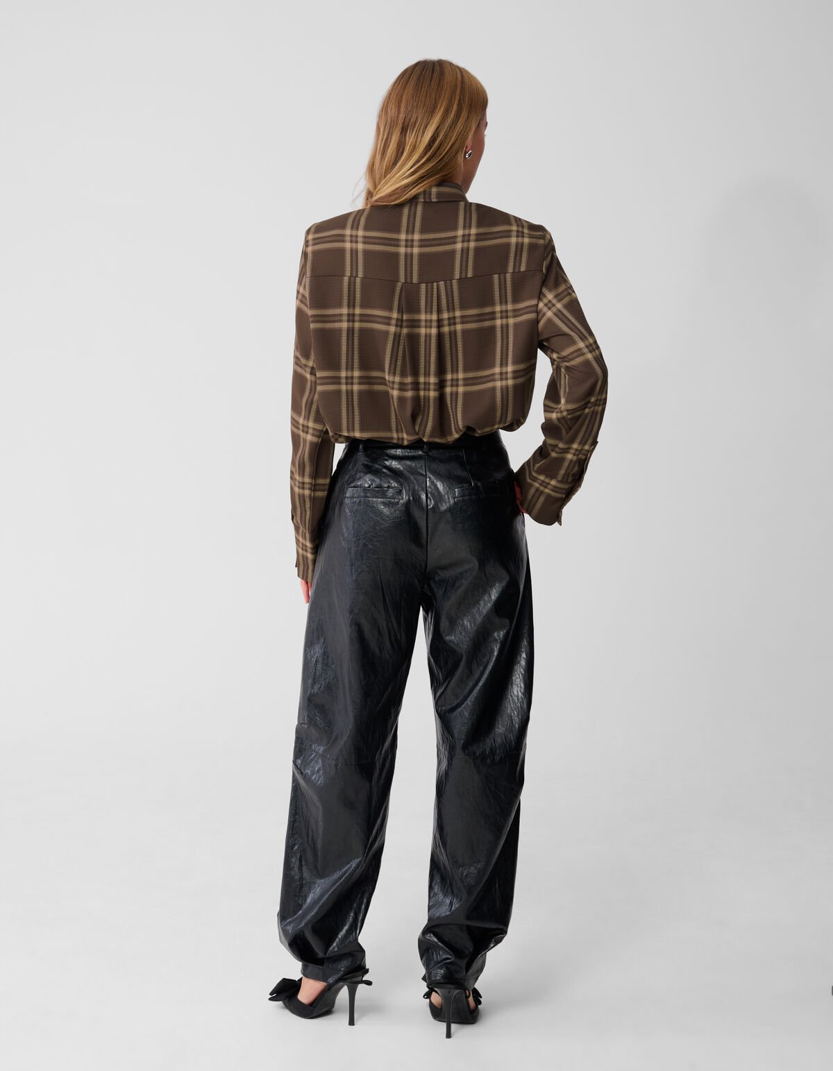 Oversized Ruiten Blouse Bruin By Monica SHOEBY WOMEN