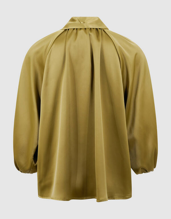 Satijnen Strik Blouse Groen By Fred SHOEBY WOMEN