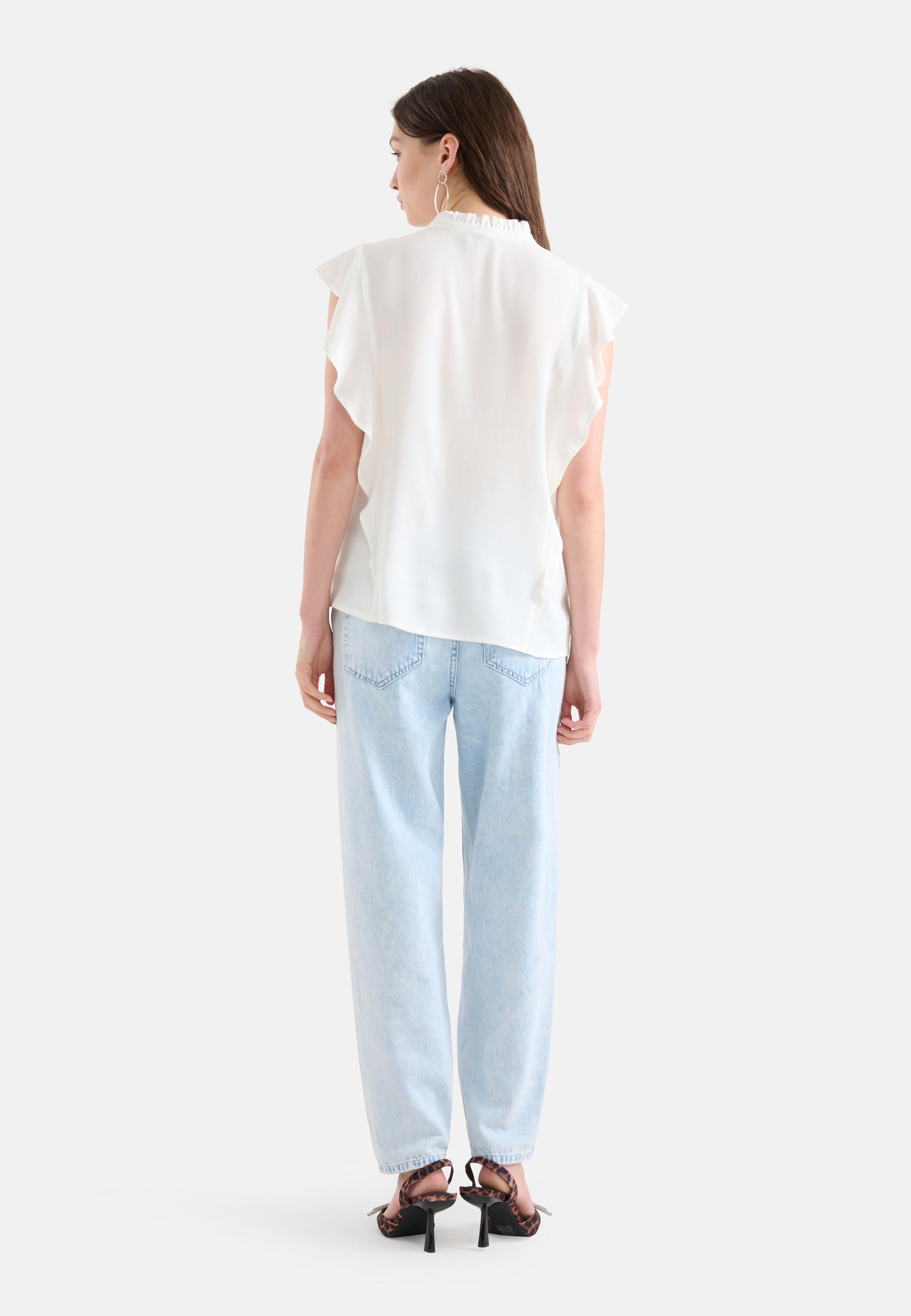 Ruffle Top Wit SHOEBY WOMEN