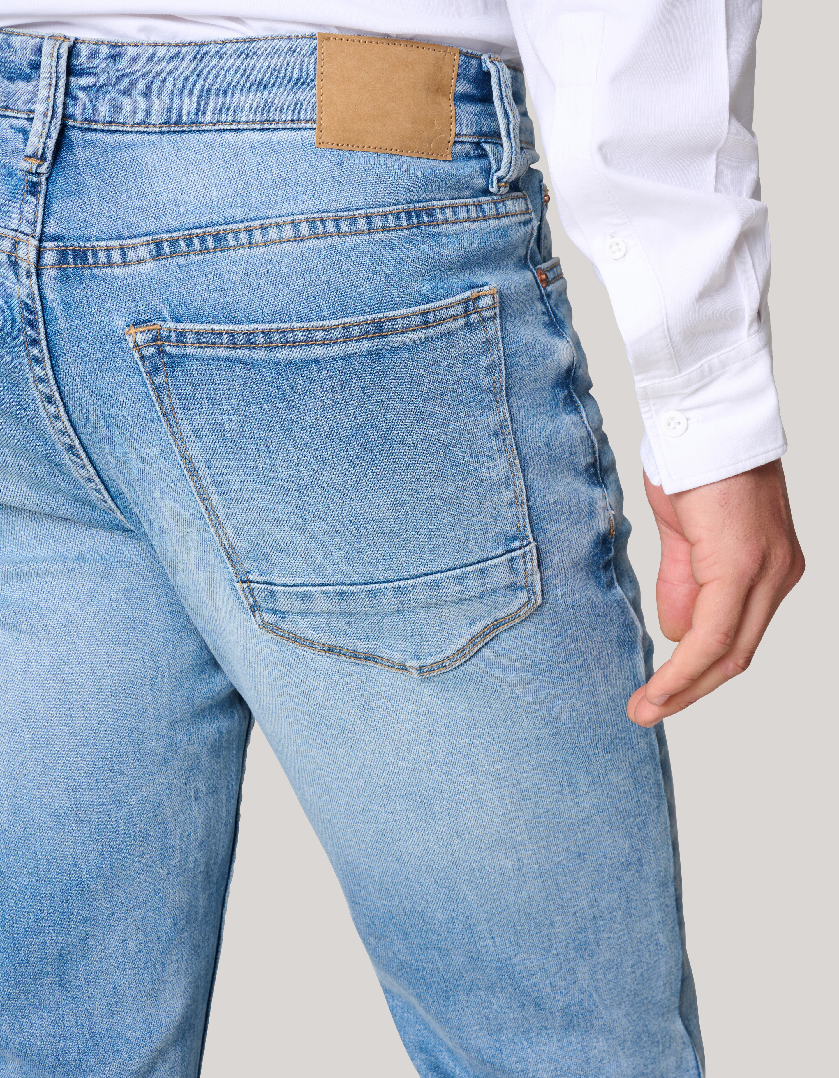 Straight Fit Light Jeans Bleached L34 SHOEBY MEN