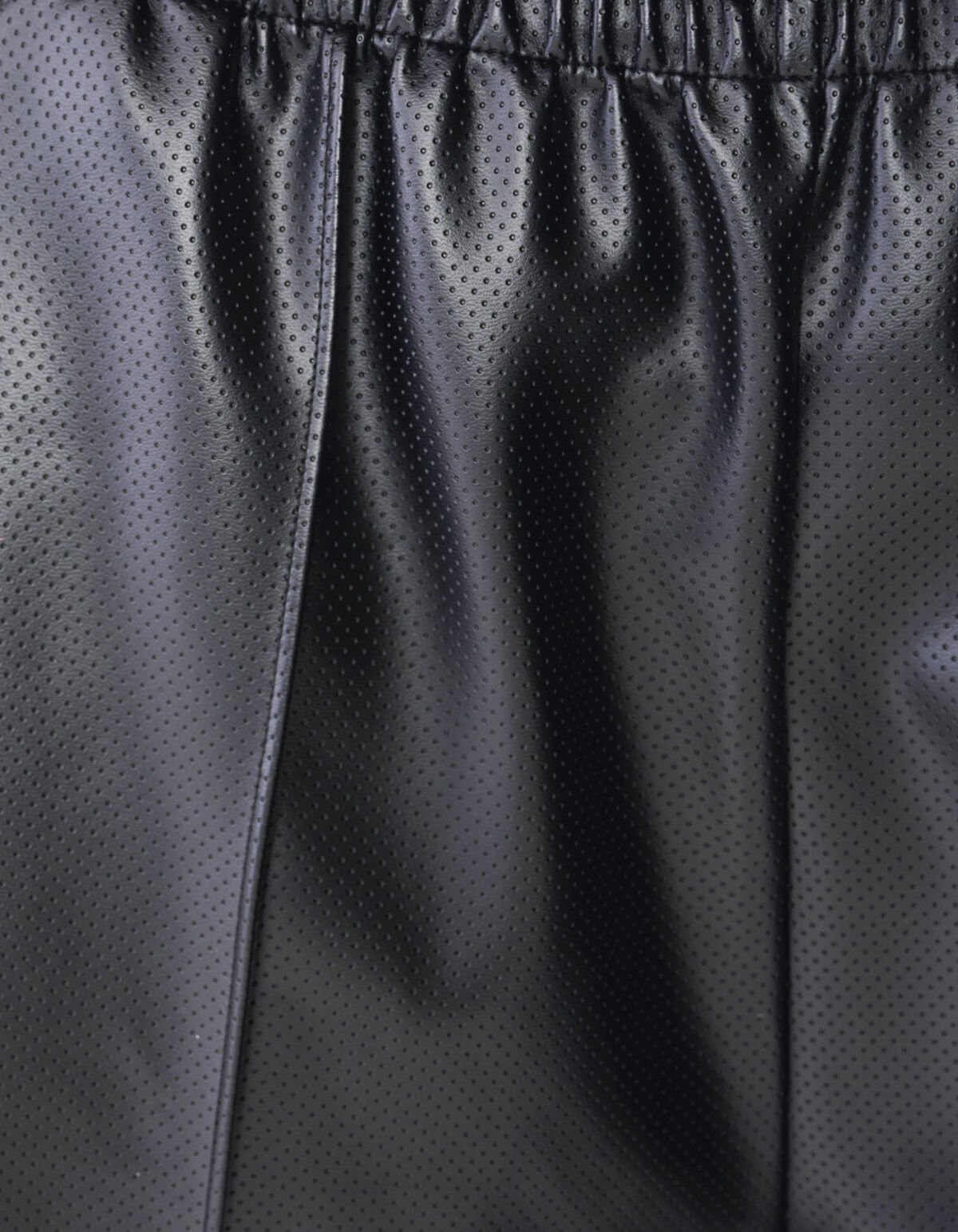 Relaxed Fit Vegan Leren Short Zwart SHOEBY WOMEN