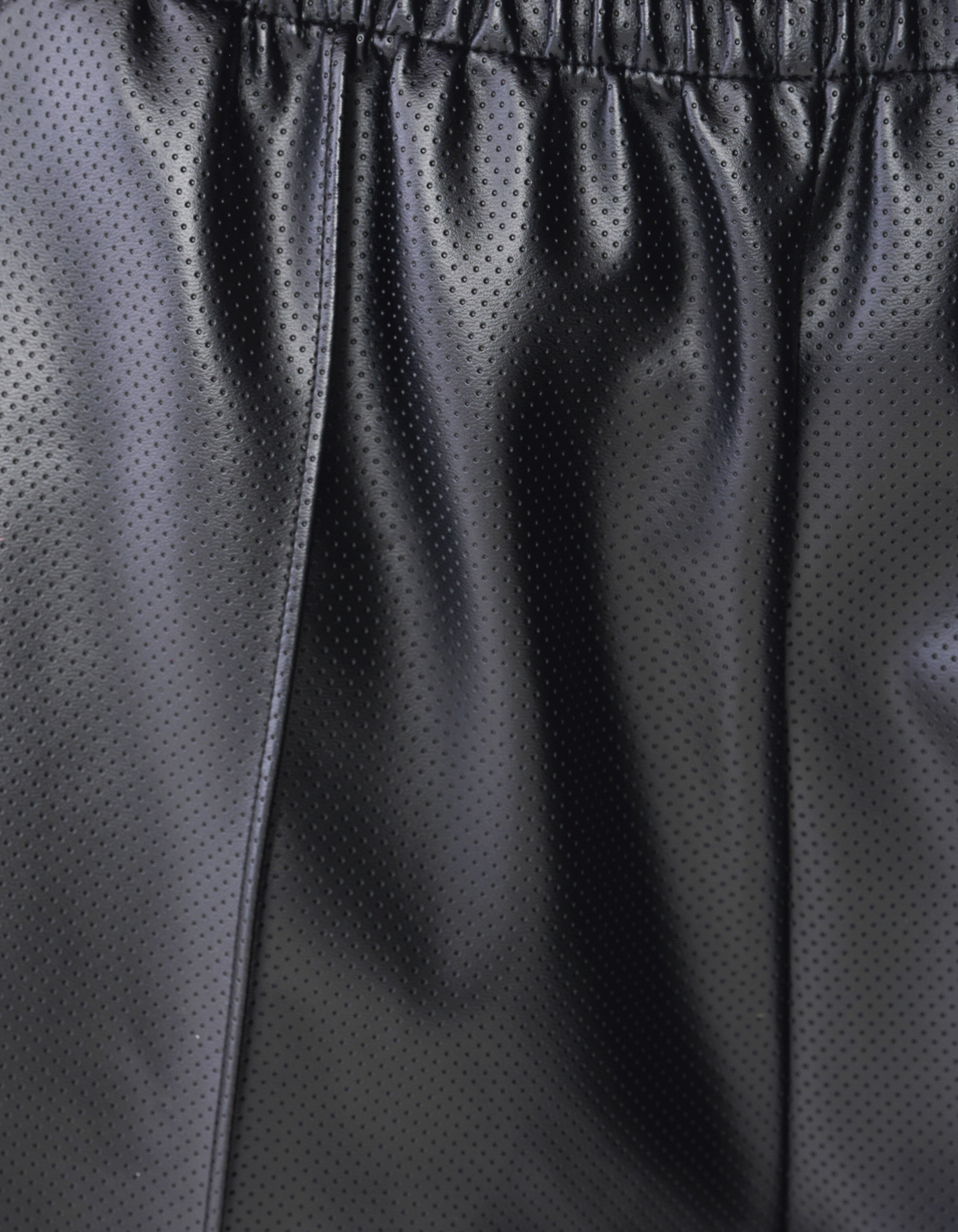 Relaxed Fit Vegan Leren Short Zwart SHOEBY WOMEN