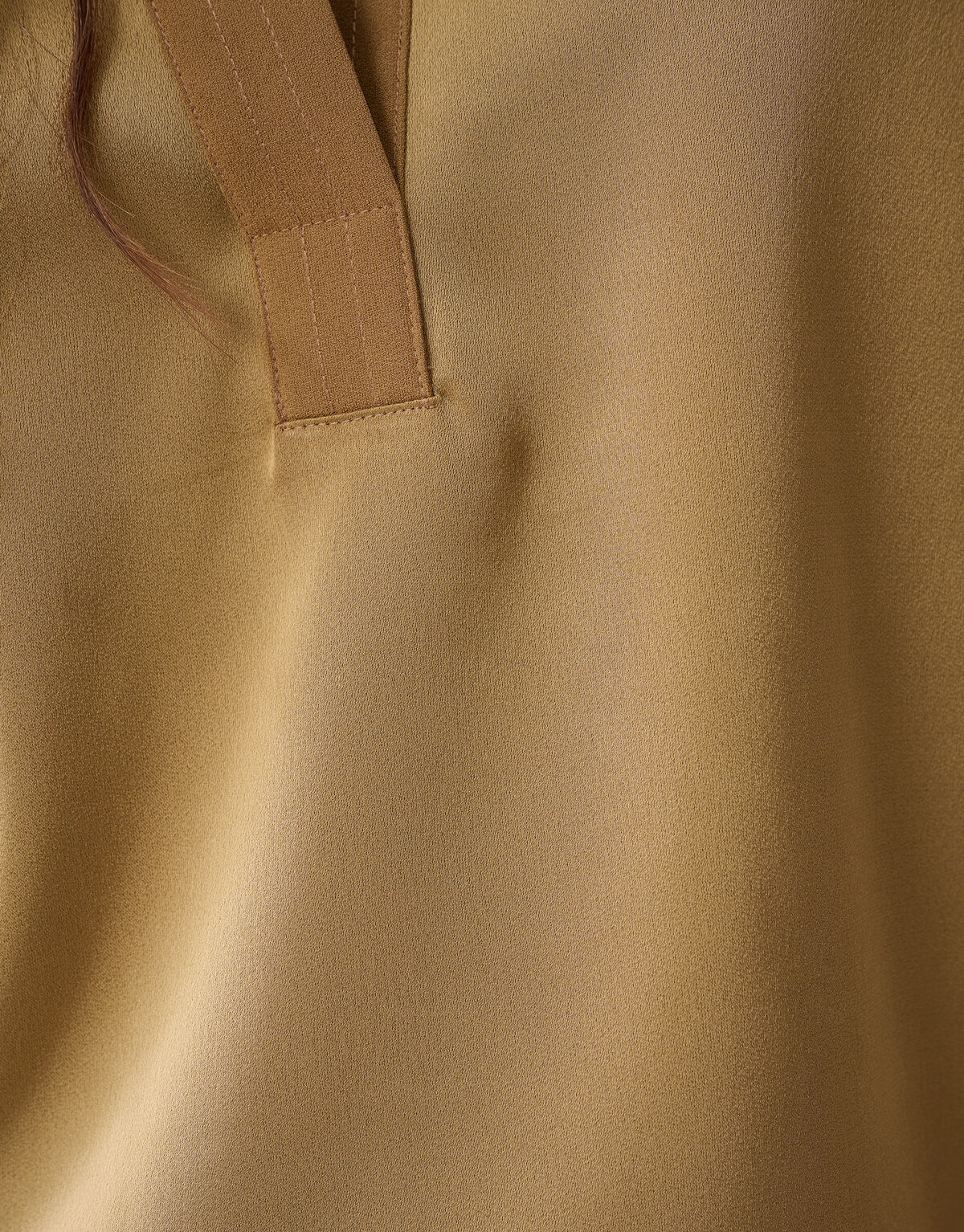 Satijnen V-hals Top Camel SHOEBY WOMEN