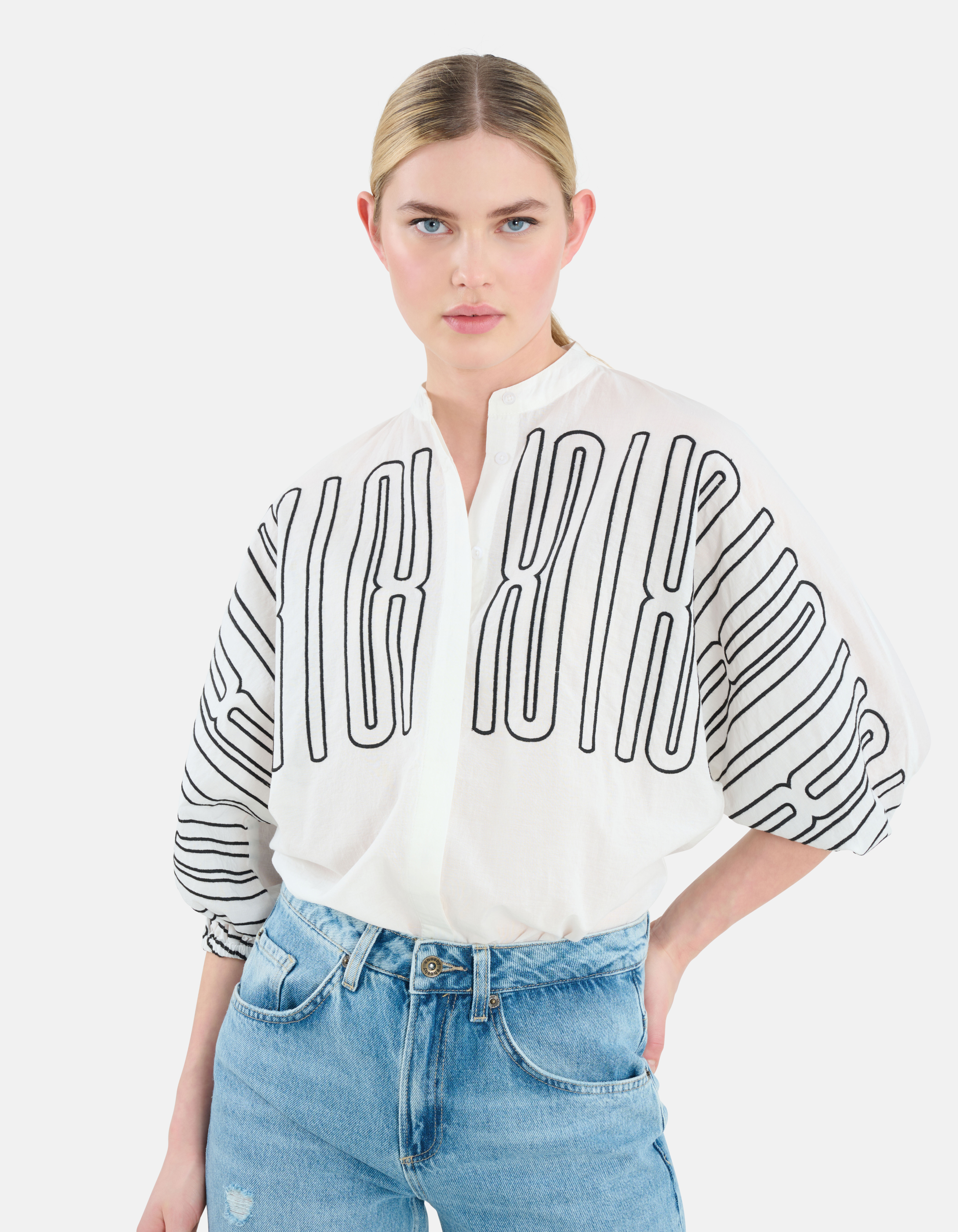 Patch Blouse Wit Shoeby